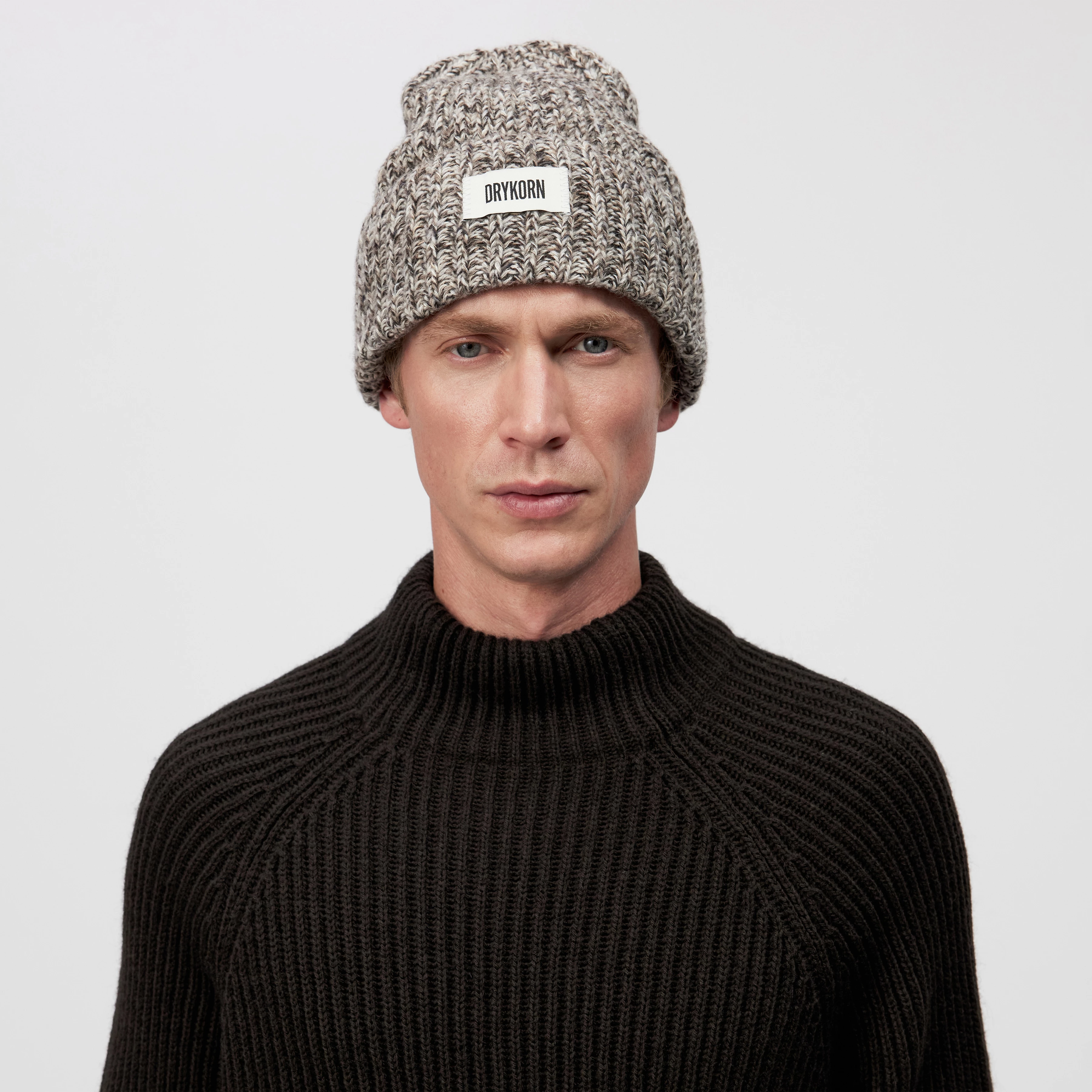 LOAH - Beanie in Woll-Baumwollmix - Unisex - braun - Rückansicht