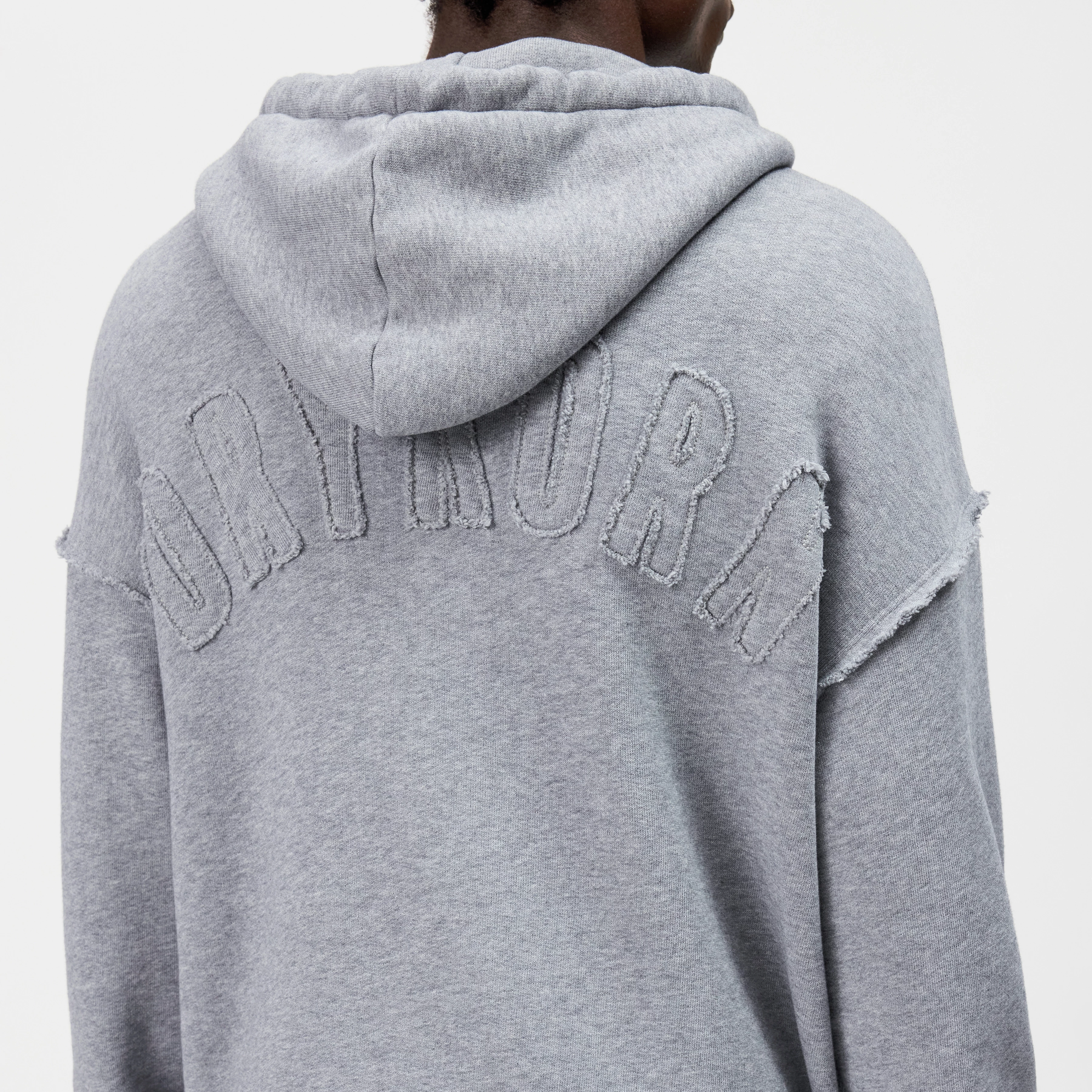 NERIK - Oversized hoodie in marl jersey - men - grey - Detailansicht am Model