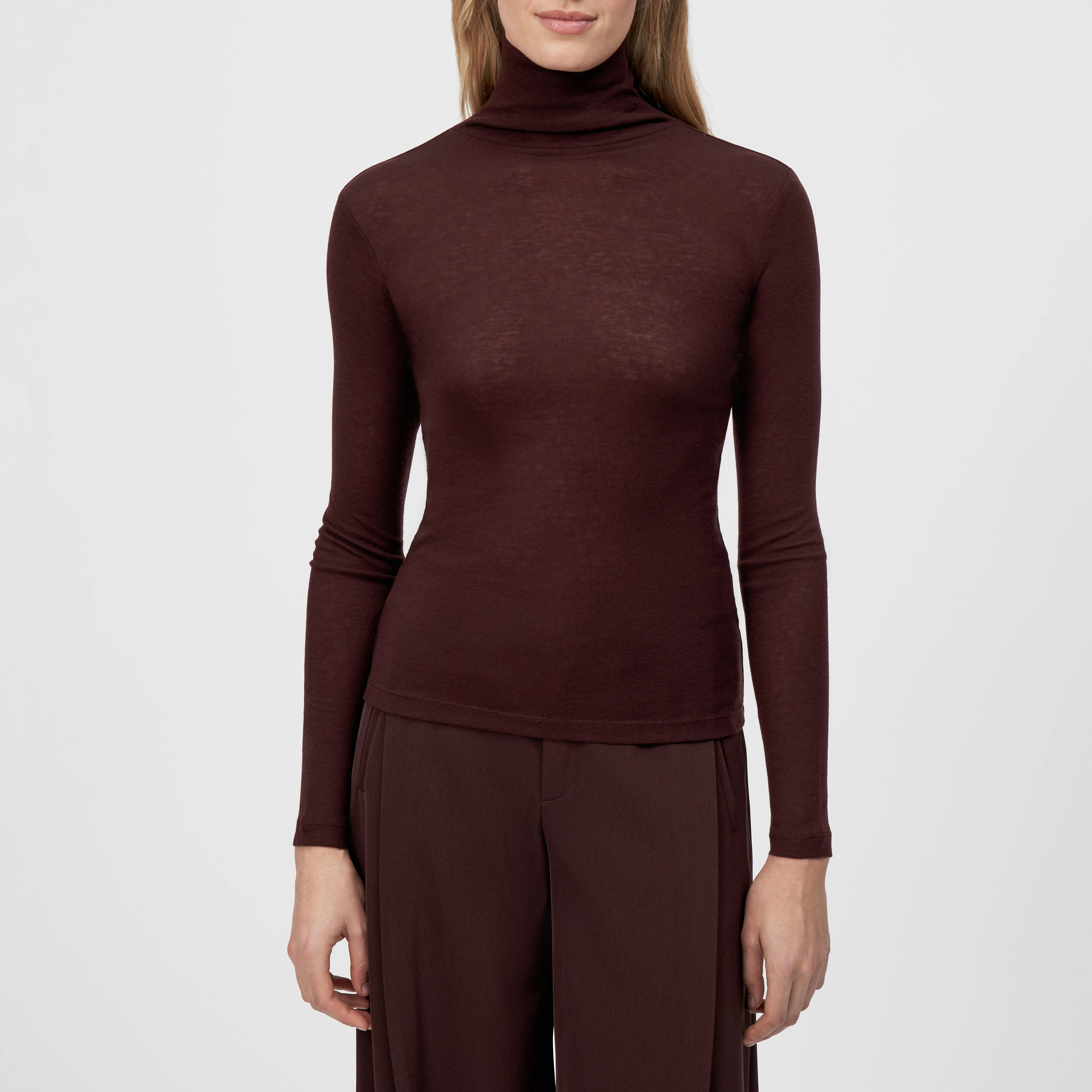 ZERAFNE - Slim-fit long-sleeved top in lyocell-wool blend - women - red - Frontansicht