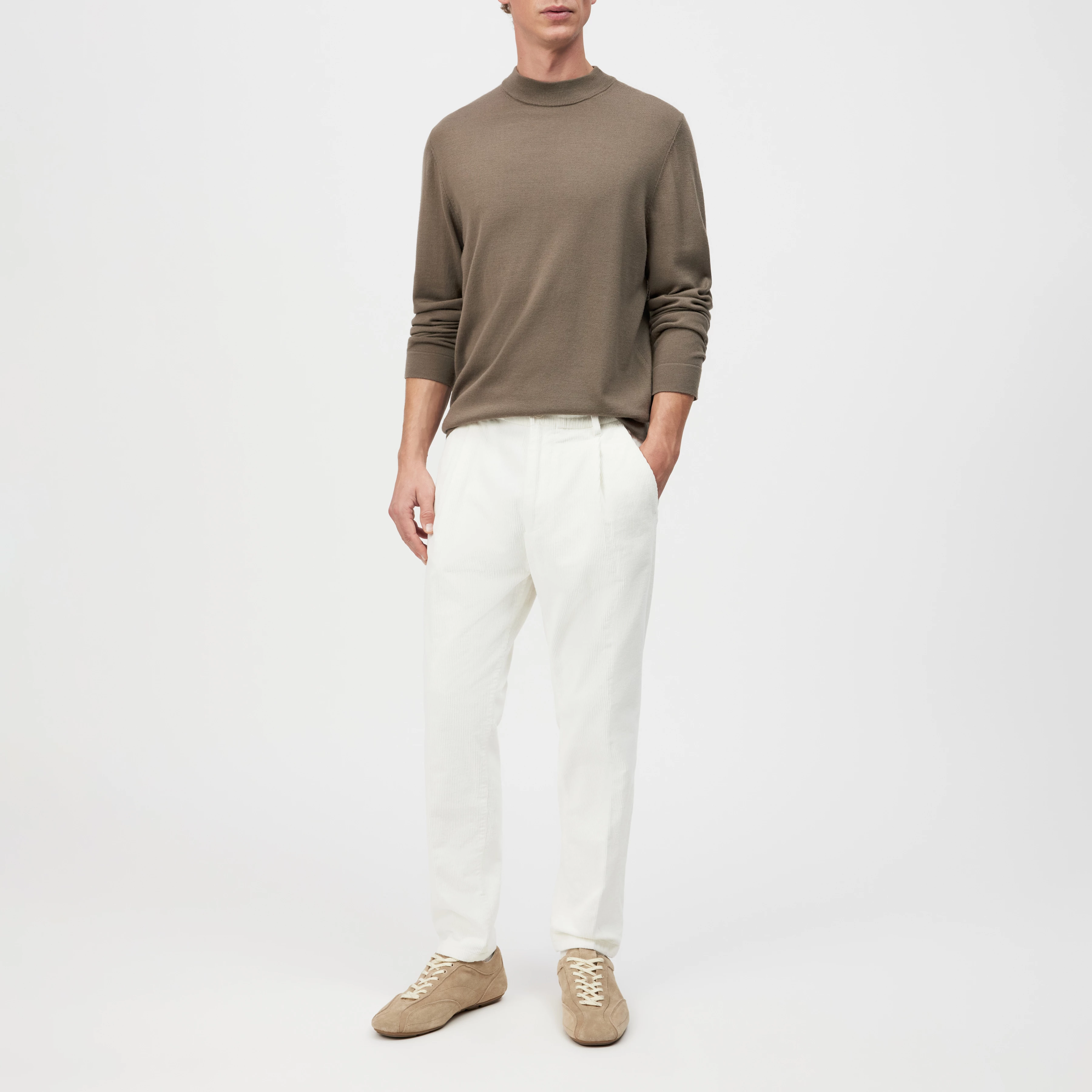 CHASY - Casual trousers with pleats in washed cotton corduroy - men - off white - Ganzkörper-Frontansicht