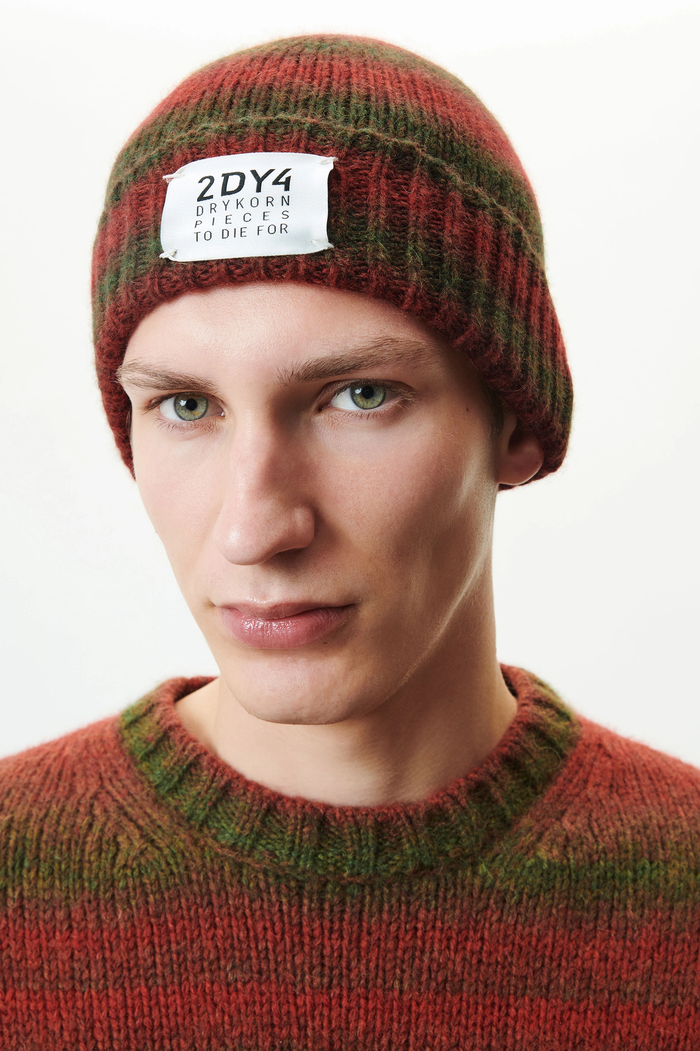 LOAH - Beanie in Alpaka-Mix - Unisex - rot - Frontansicht