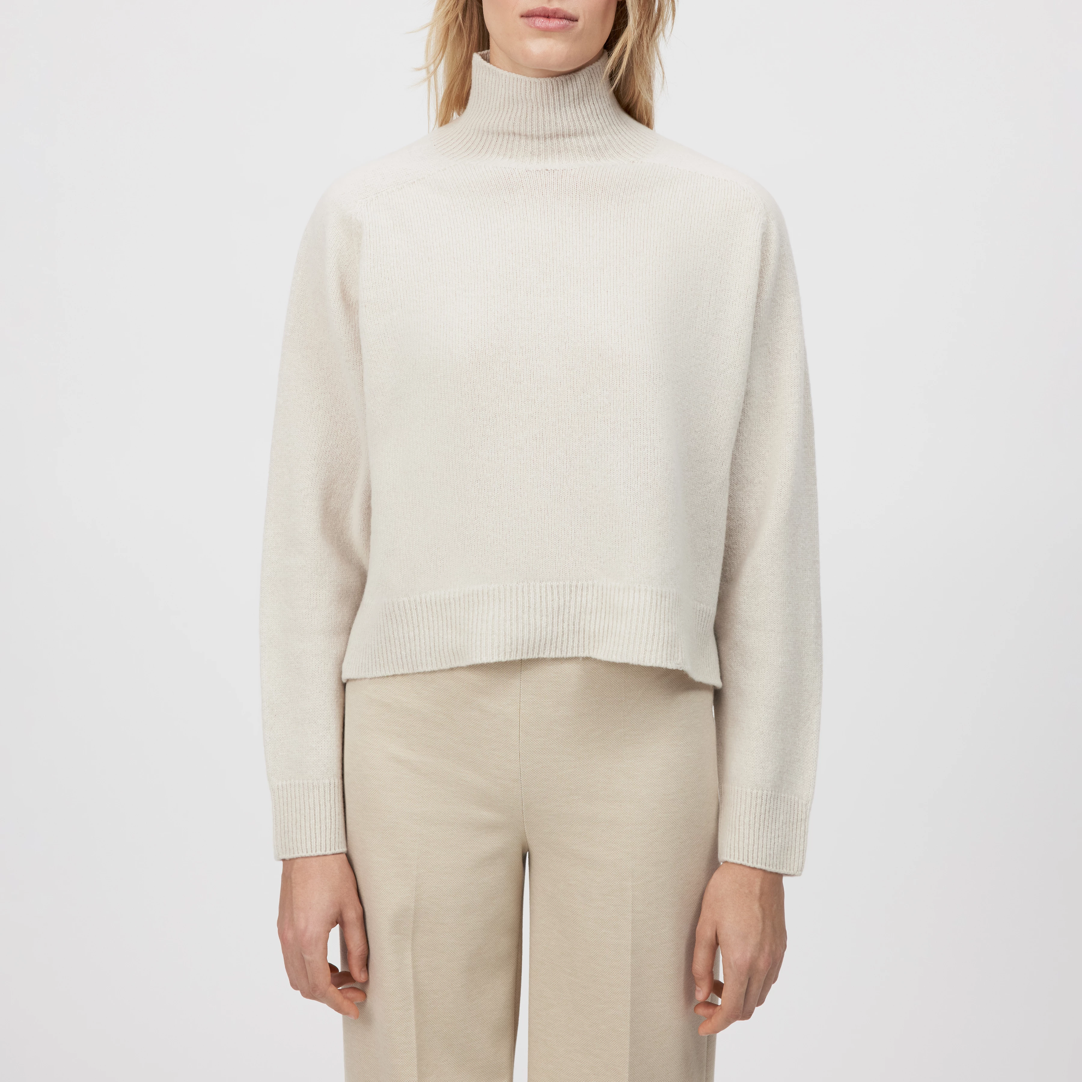 LYZIMA - Rollkragenpullover in Schurwolle - Damen - beige - Frontansicht