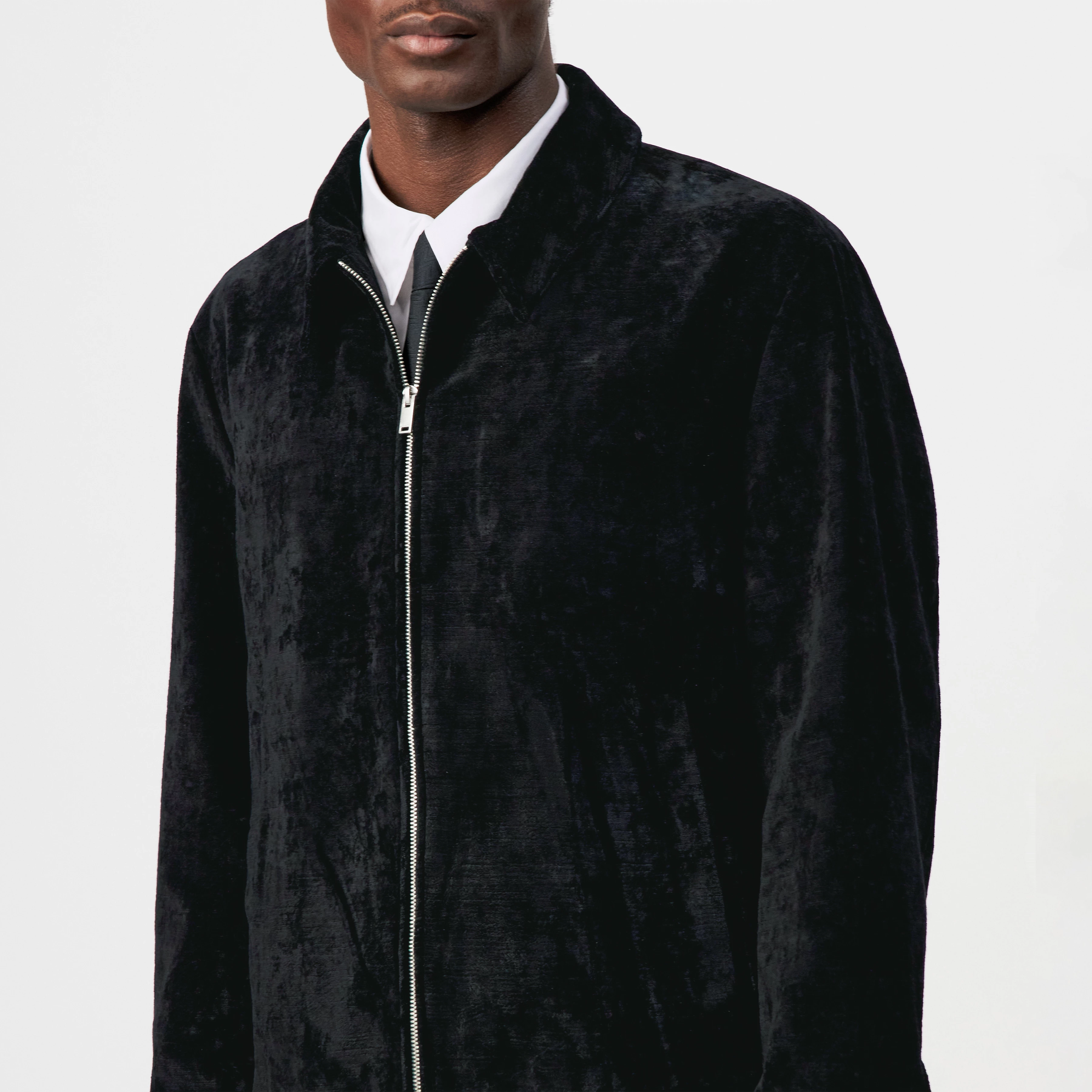 RIKKA_2 - Jacket in velvet - men - Natural Aluminium - Detailansicht am Model