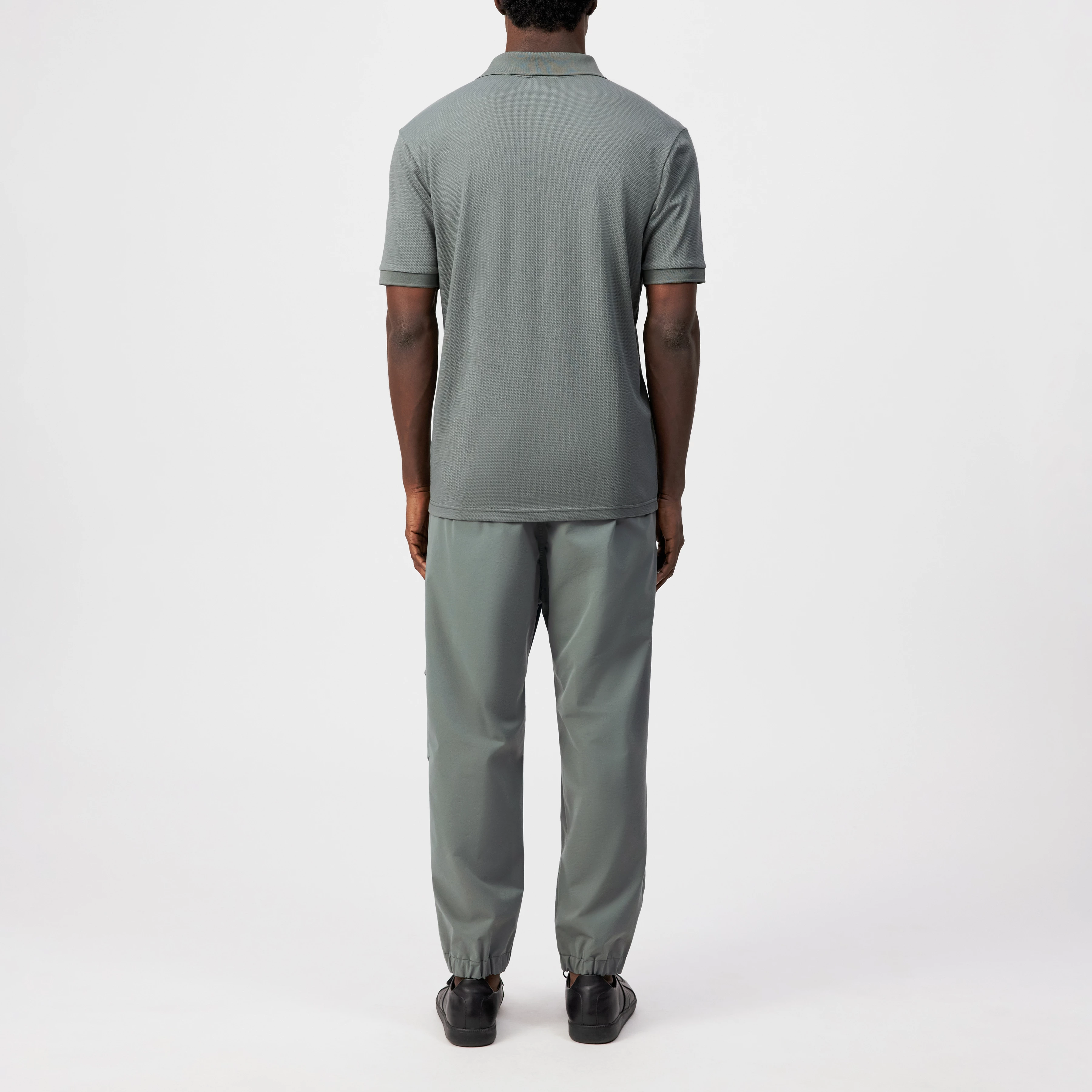 SANTOS - Classic regular fit polo in piqué structure - men - green - Rückansicht