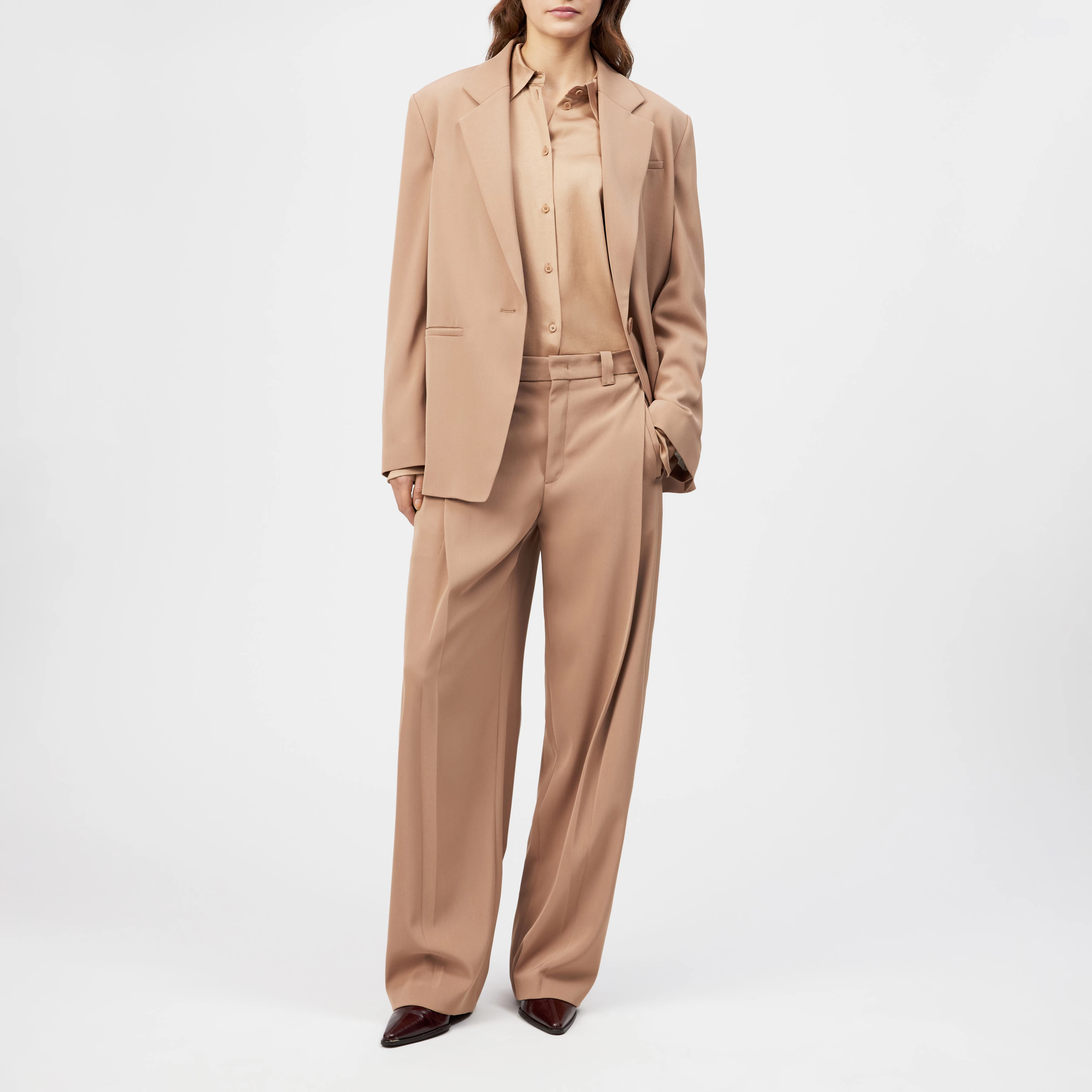 MOWTIE - Lässiger Einreiher-Blazer in Techno-Twill - Damen - orange - Ganzkörper-Frontansicht