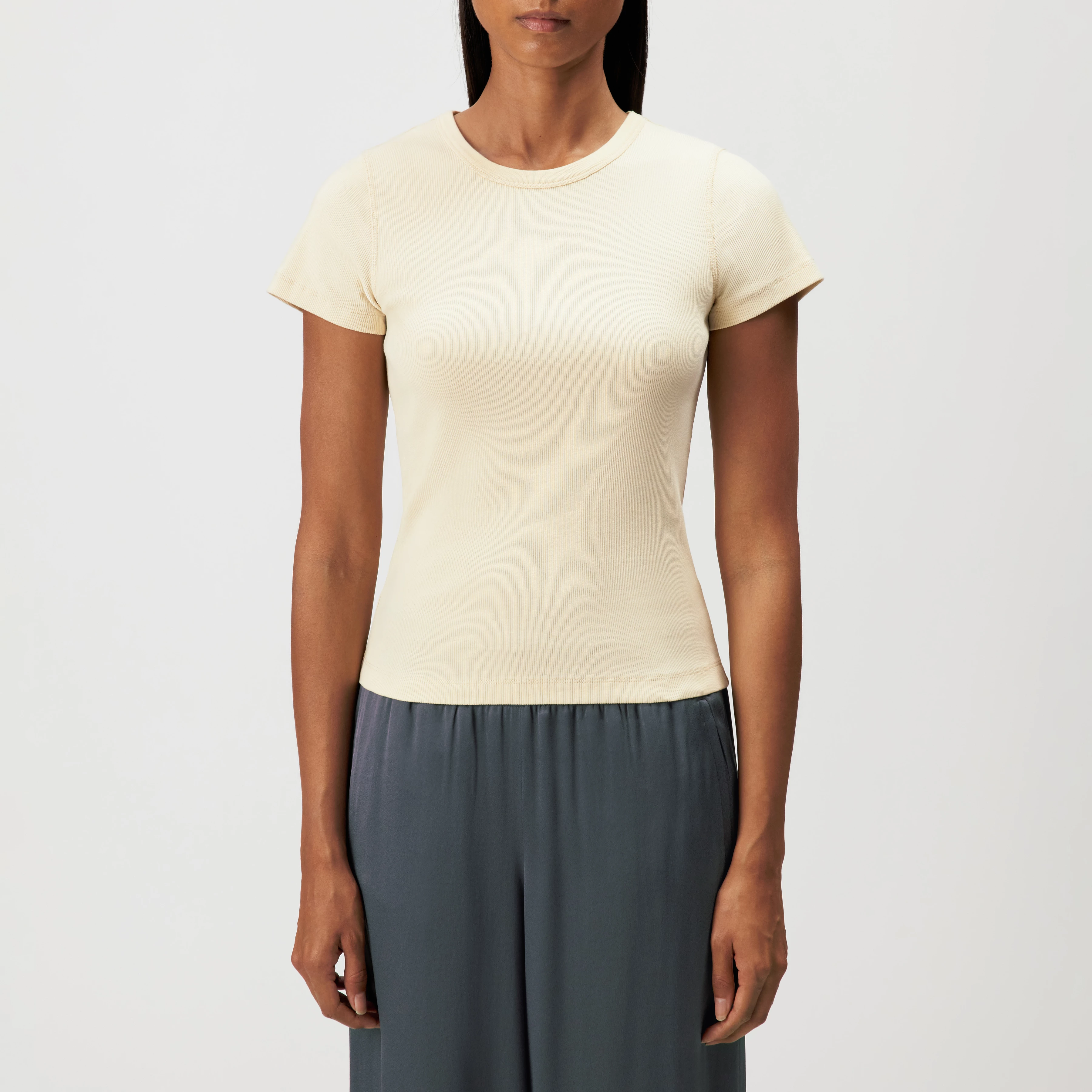 KOALE - Slim T-shirt in cotton rib - women - yellow - Frontansicht
