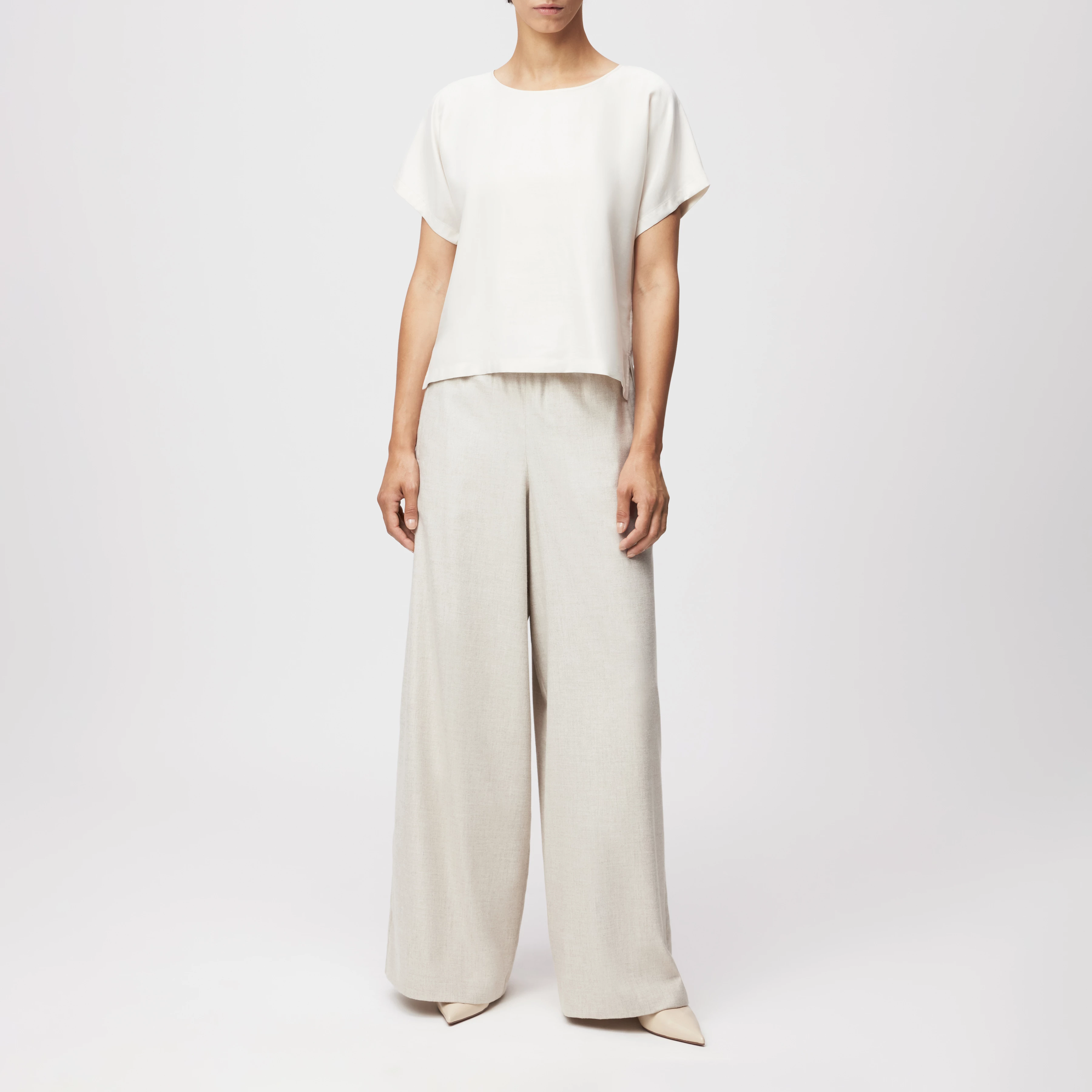 CORAMY - Casual shirt blouse in cupro cotton blend - women - off white - Ganzkörper-Frontansicht