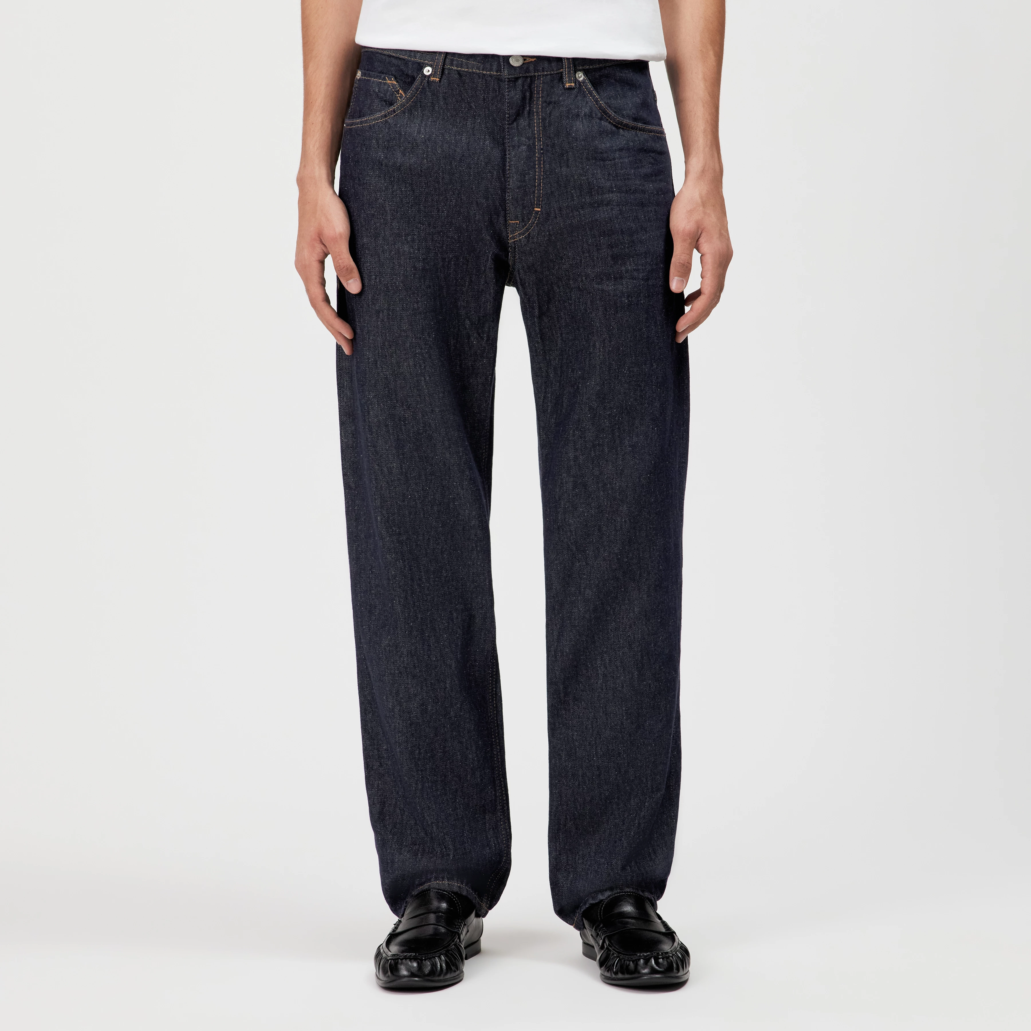 HIGHT_2 - Relaxed fit jeans in raw denim - men - blue - Frontansicht