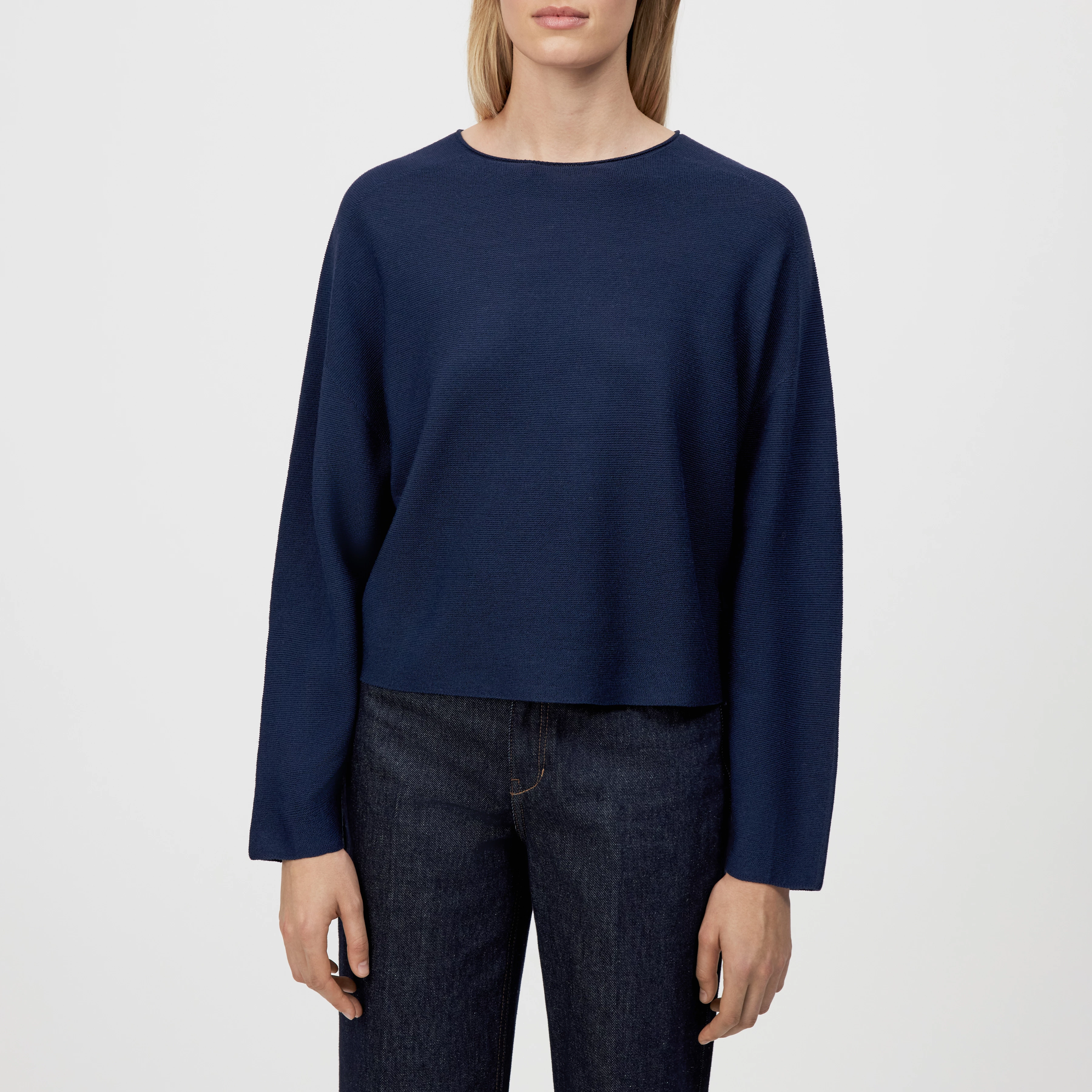 MEAMI - Vekürzter Egg-Shape Pullover in 100% Merinowolle - Damen - blau - Frontansicht