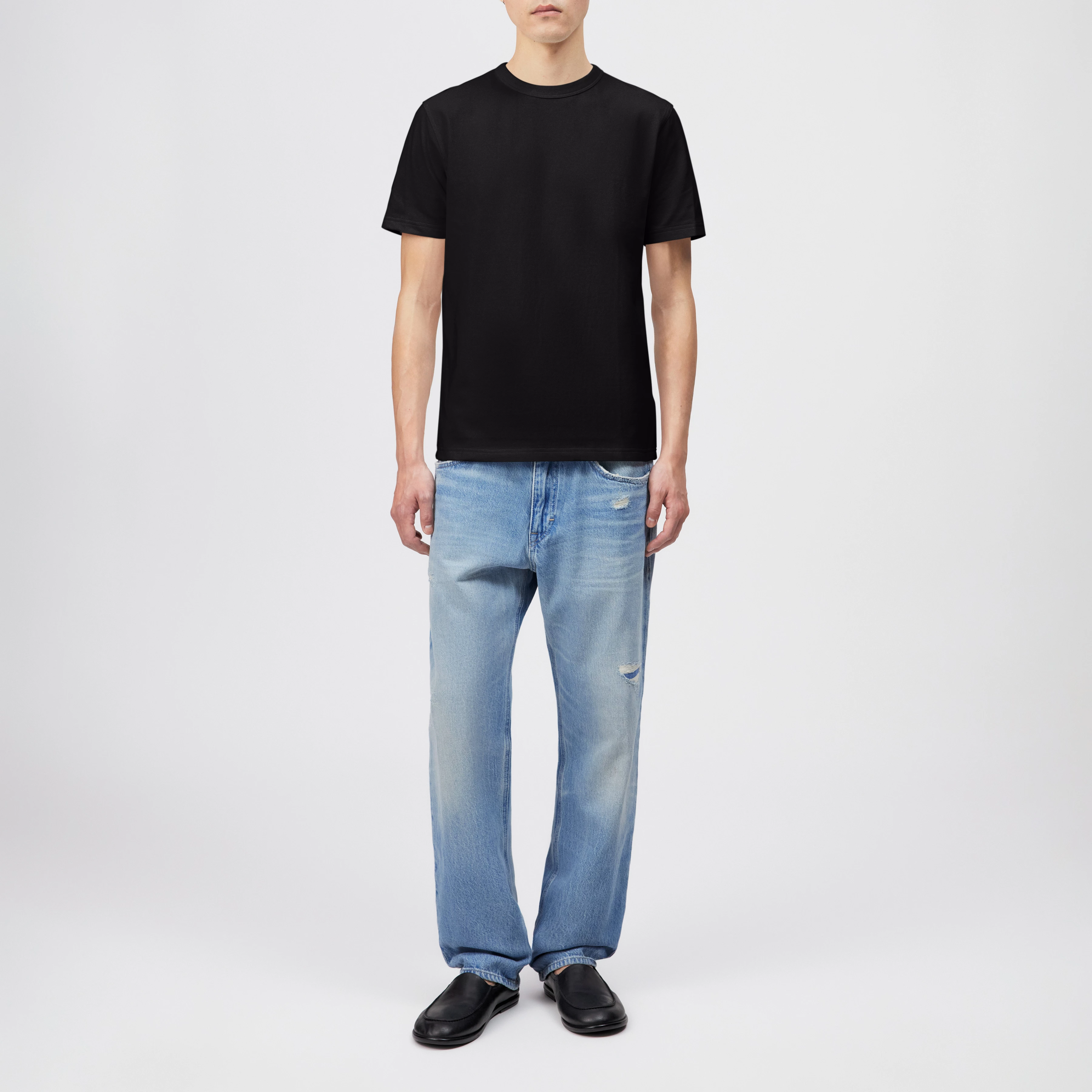 JULIENO - Slim Fit T-shirt in lightweight cotton jersey - men - black - Ganzkörper-Frontansicht