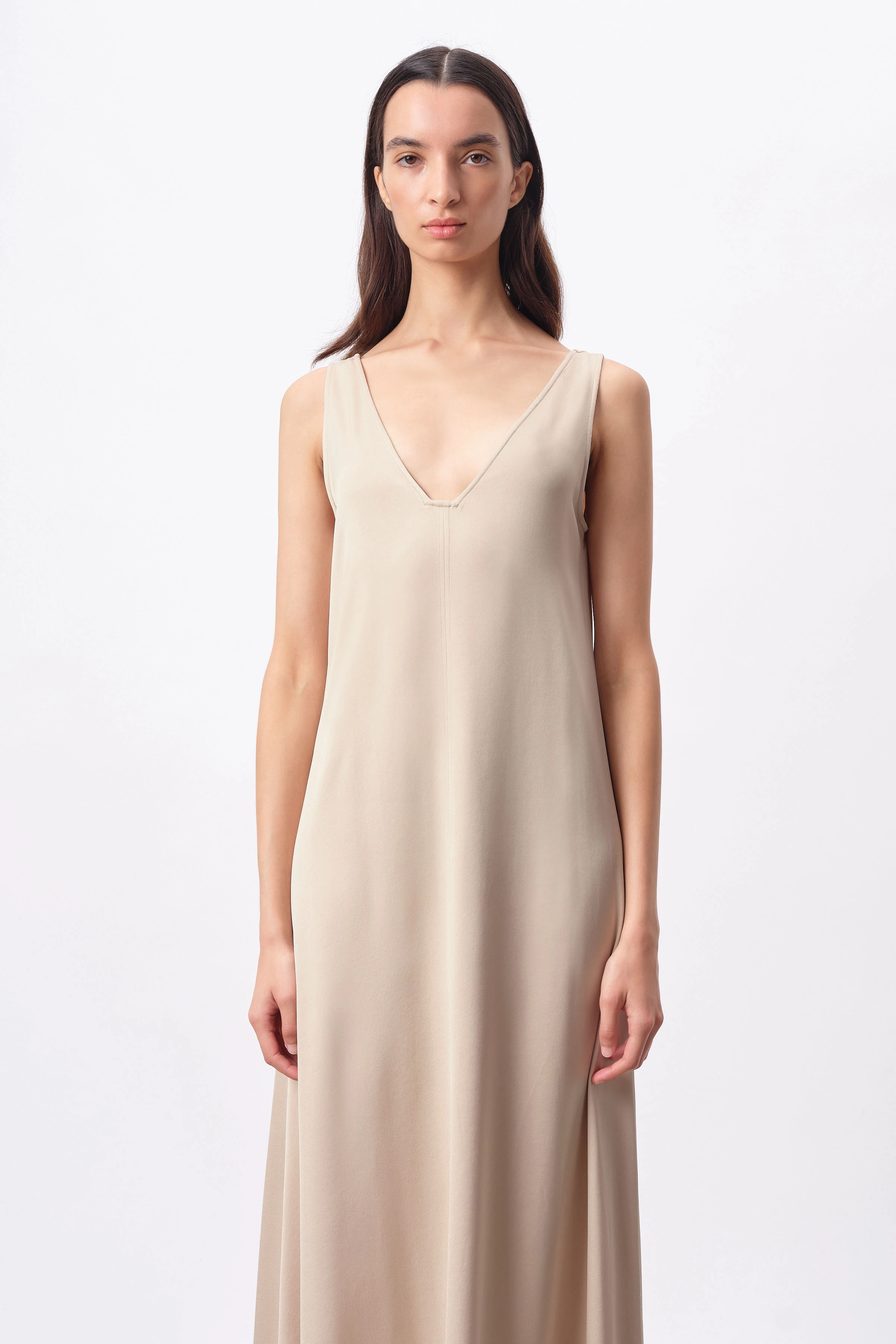 MAEVA - A-Linienkleid mit eckigem Ausschnitt in Satin - Damen - braun - Frontansicht