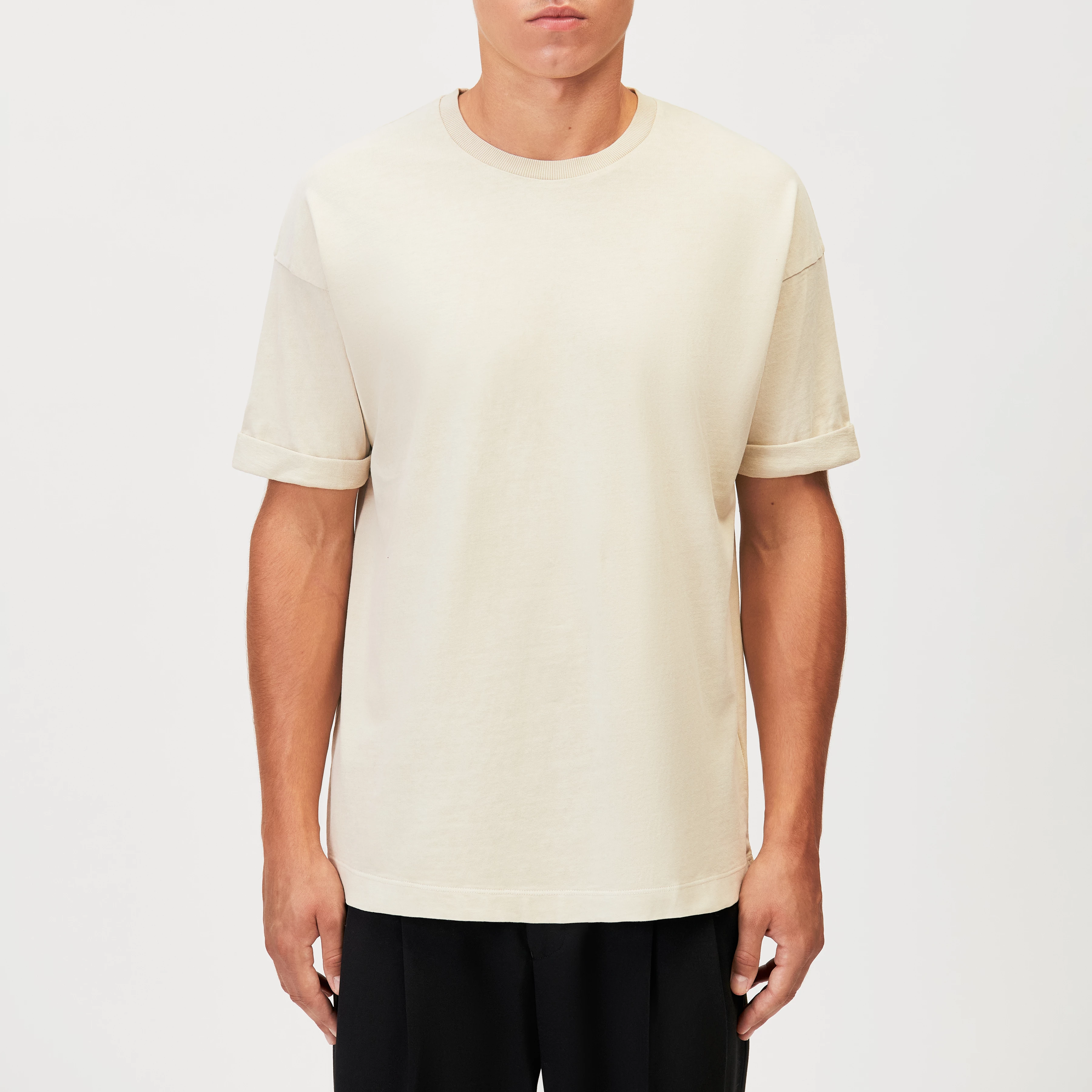 THILO - Relaxed Fit T-Shirt in softer Baumwolle und Washed Look - Herren - beige - Ganzkörper-Frontansicht