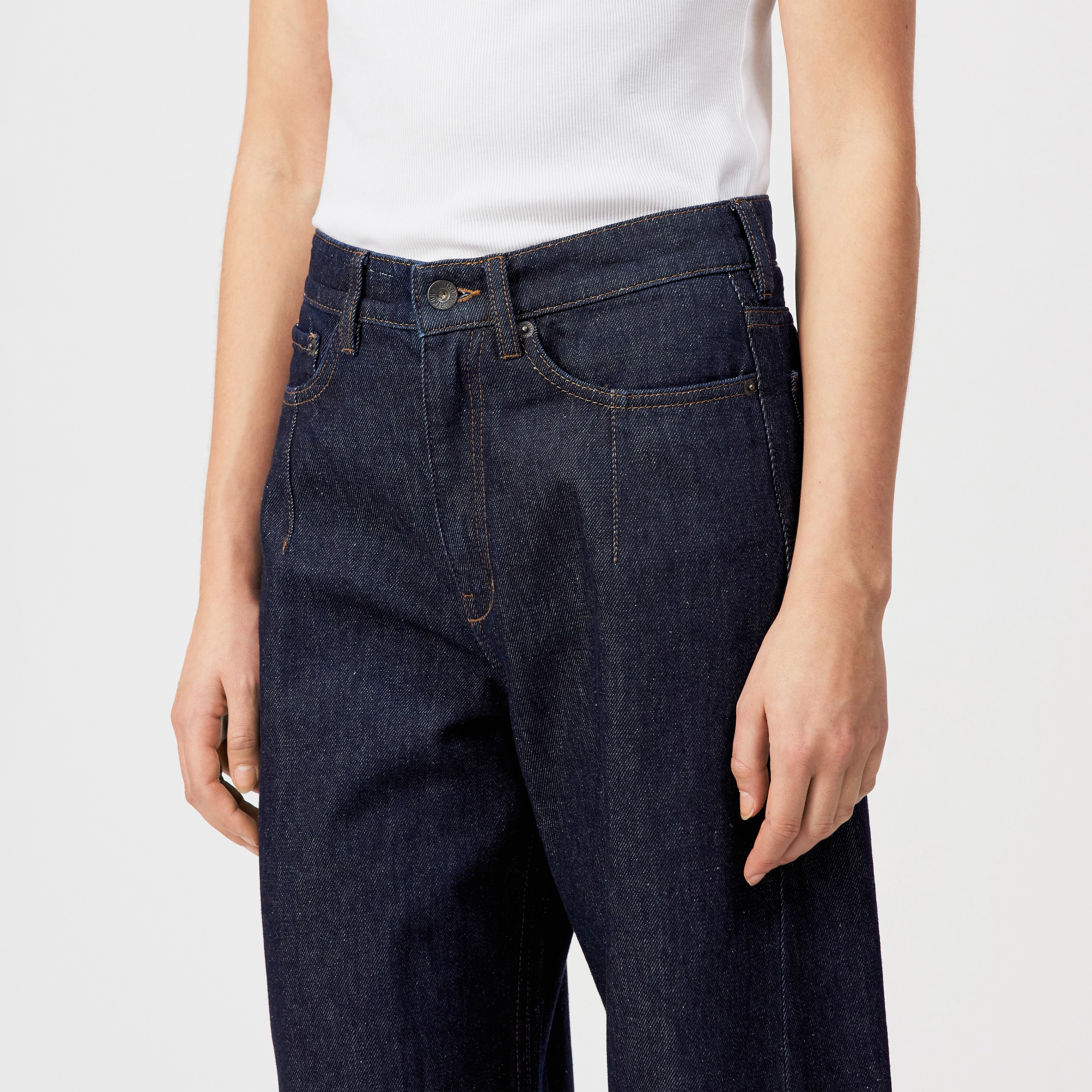 LIABLE - Relaxed Fit buks i blødt denim - women - blå - Detailansicht am Model