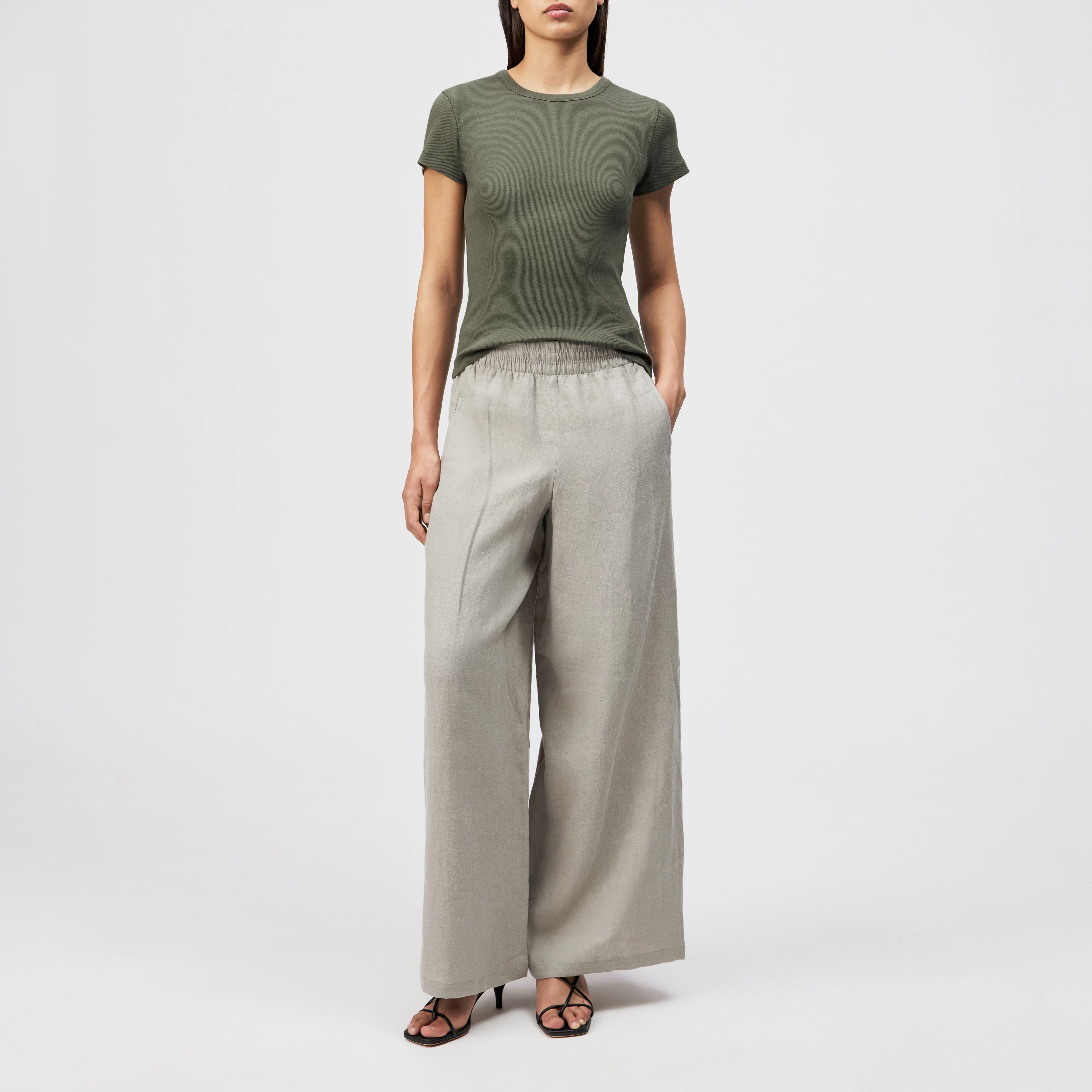 CEILING - Weite Hose in Leinen - Damen - grün - Ganzkörper-Frontansicht