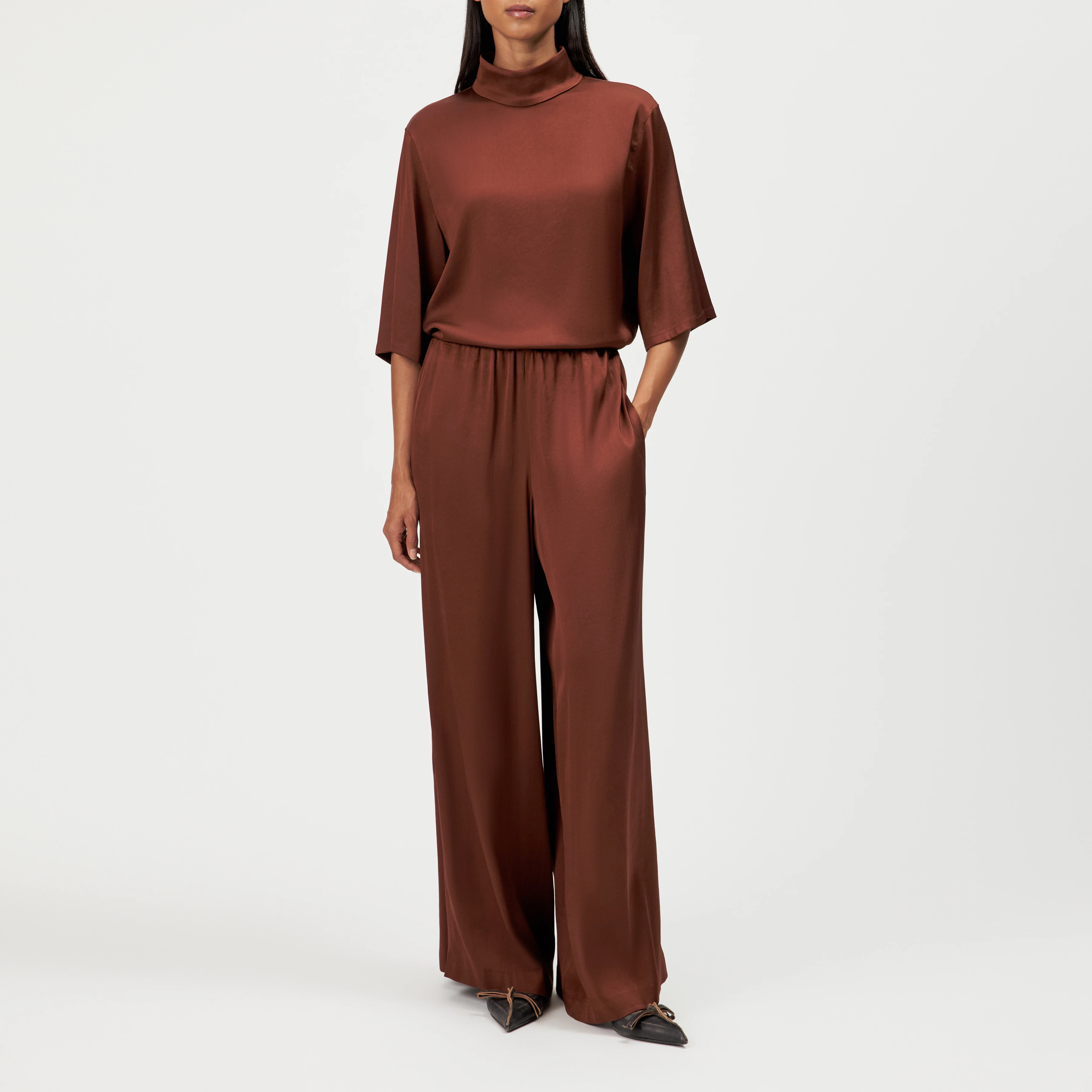 TWEEZER - Wide trousers in satin - women - brown - Ganzkörper-Frontansicht