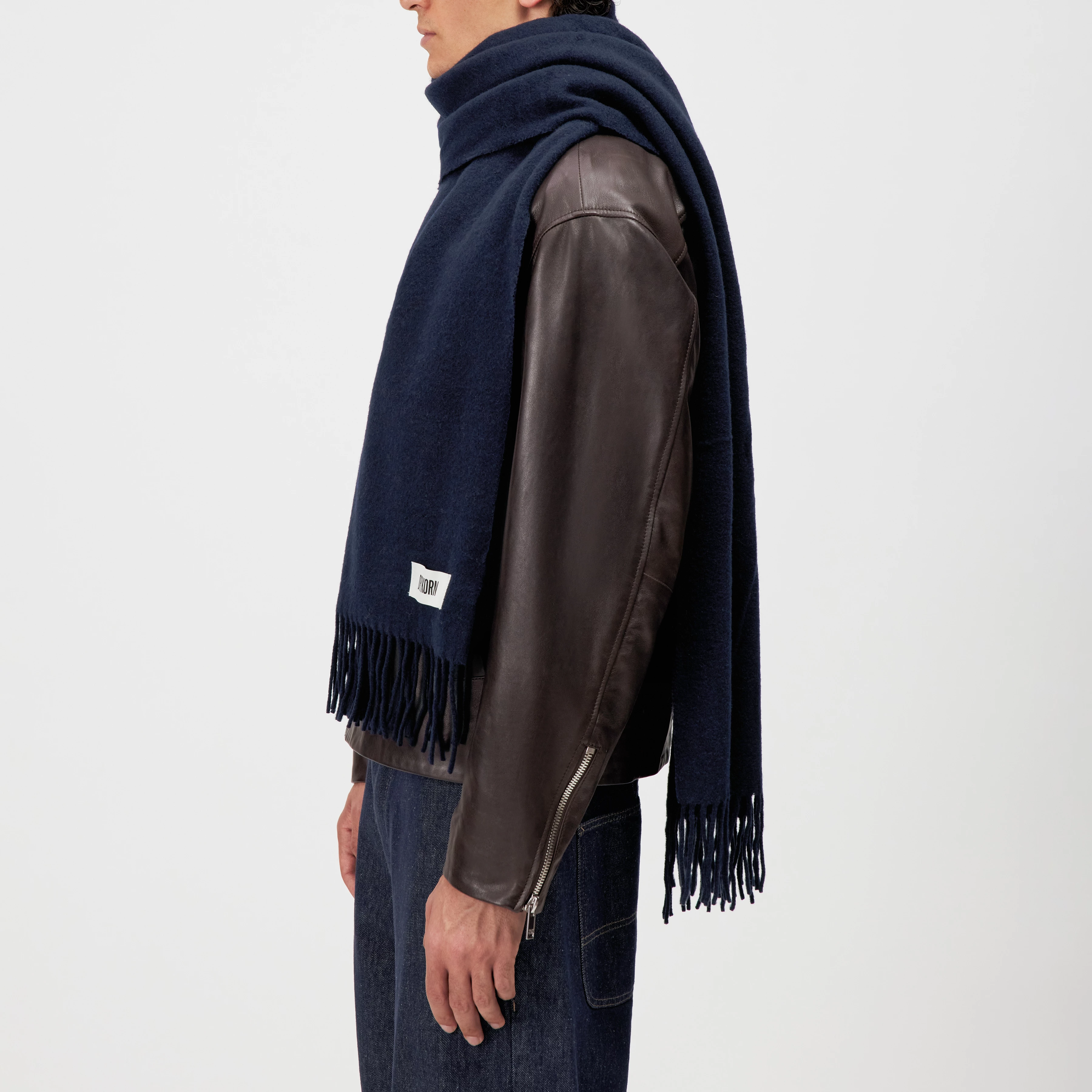 GAZE_4 - Schal in Wolltwill - Unisex - blau - Seitenansicht