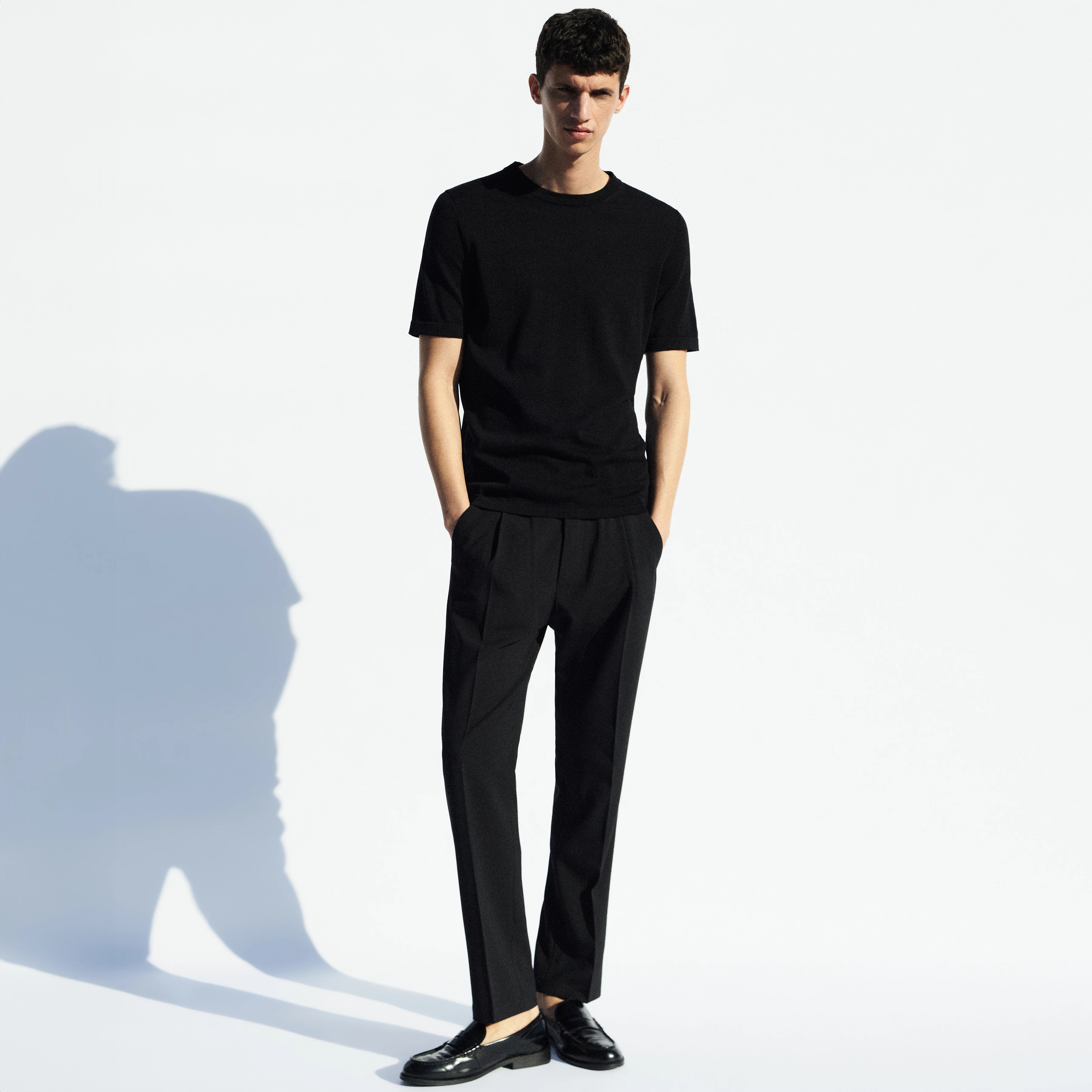 CHASY_RGLR - Casual trousers with pleats in gabardine - men - black