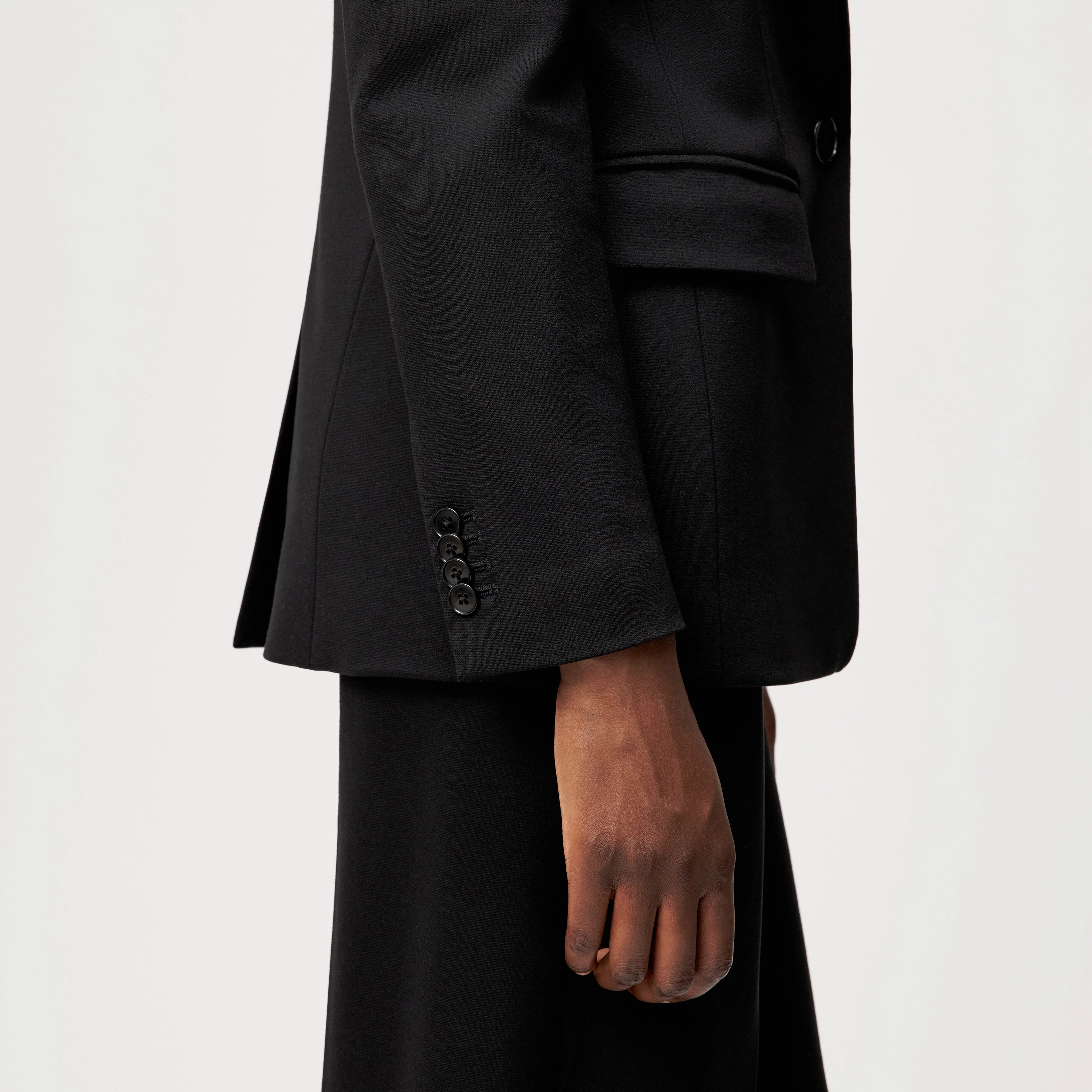 ATLIN_2 - One-button blazer with notch lapels in soft jersey - women - Natural Aluminium - Detailansicht am Model