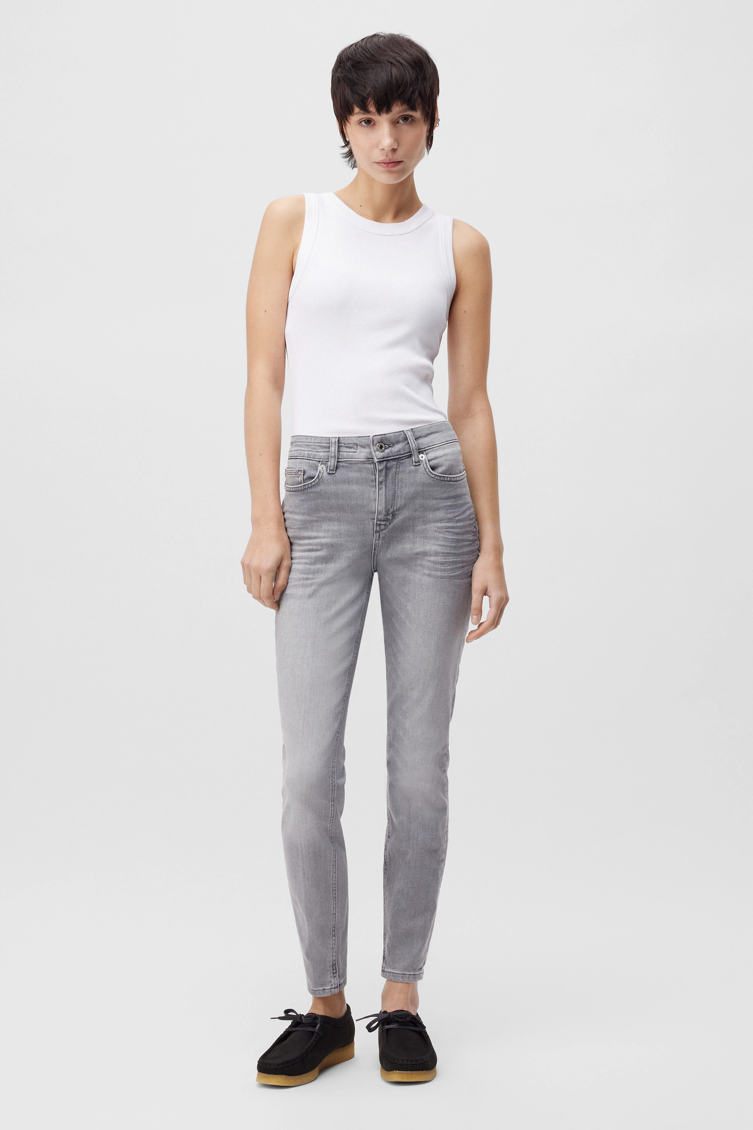 NEED - Low-waist Skinny Jeans - Damen - grau - Ganzkörper-Frontansicht