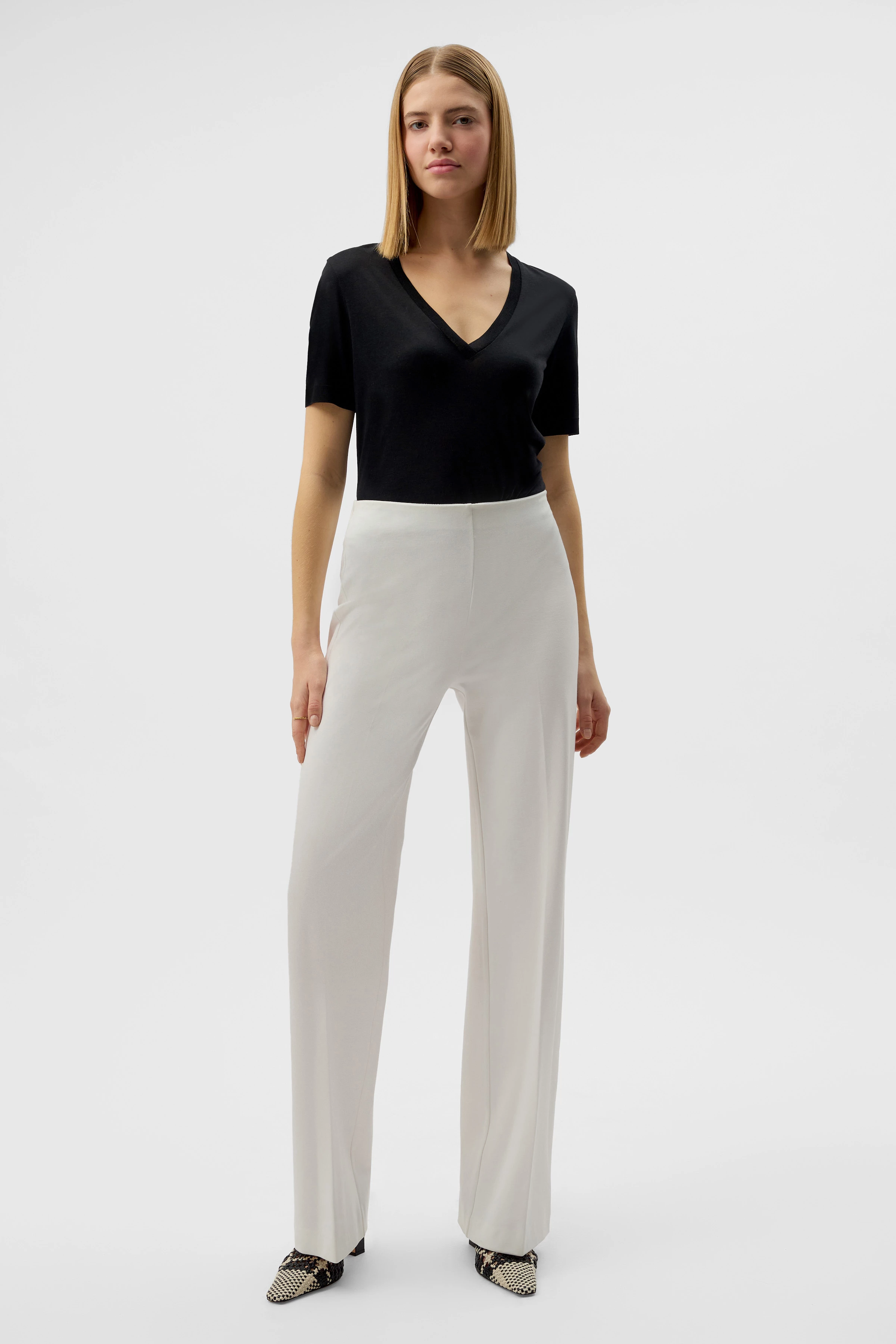 ALIVE - jersey slip trousers in techno-stretch - women - off white - Ganzkörper-Frontansicht