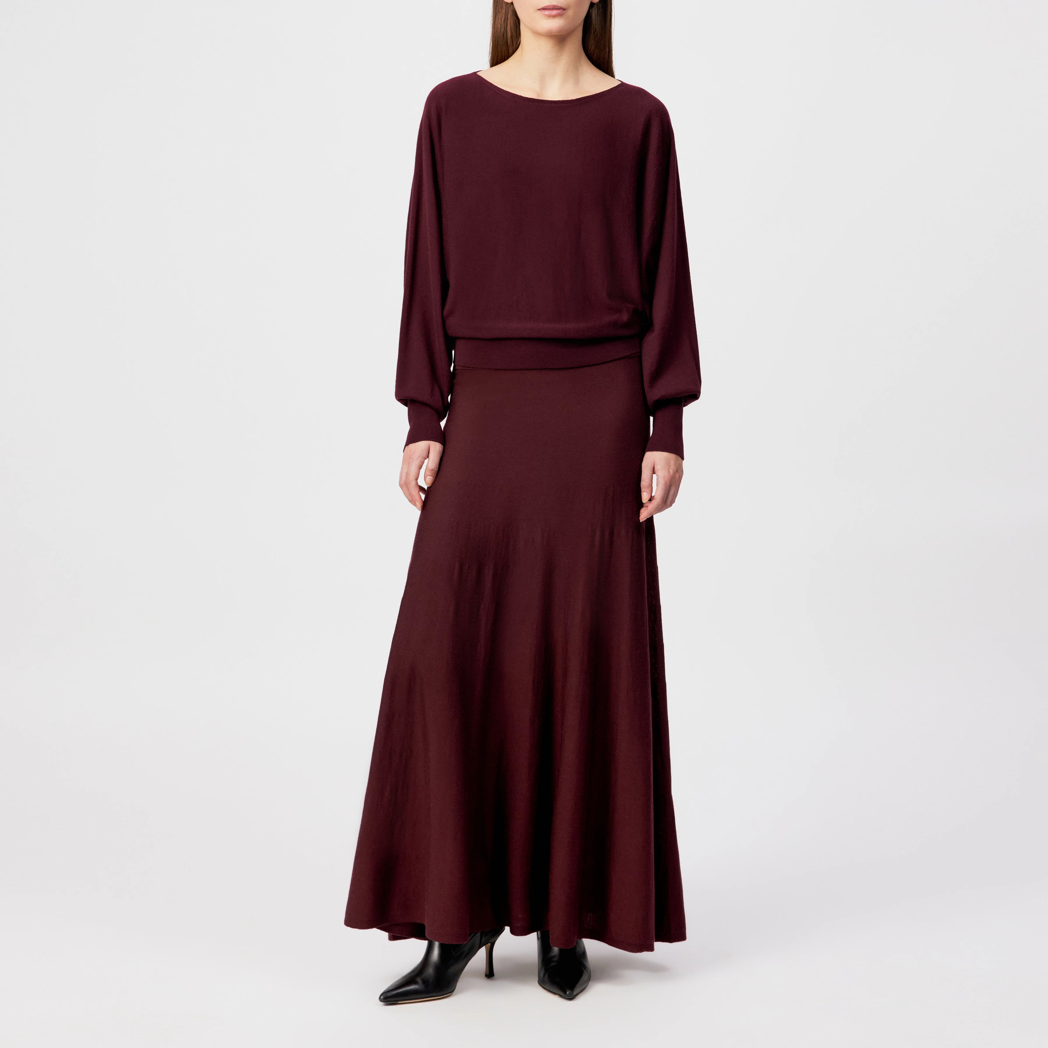 GERLINA - Cropped jumper in 100% merino wool - women - red - Ganzkörper-Frontansicht