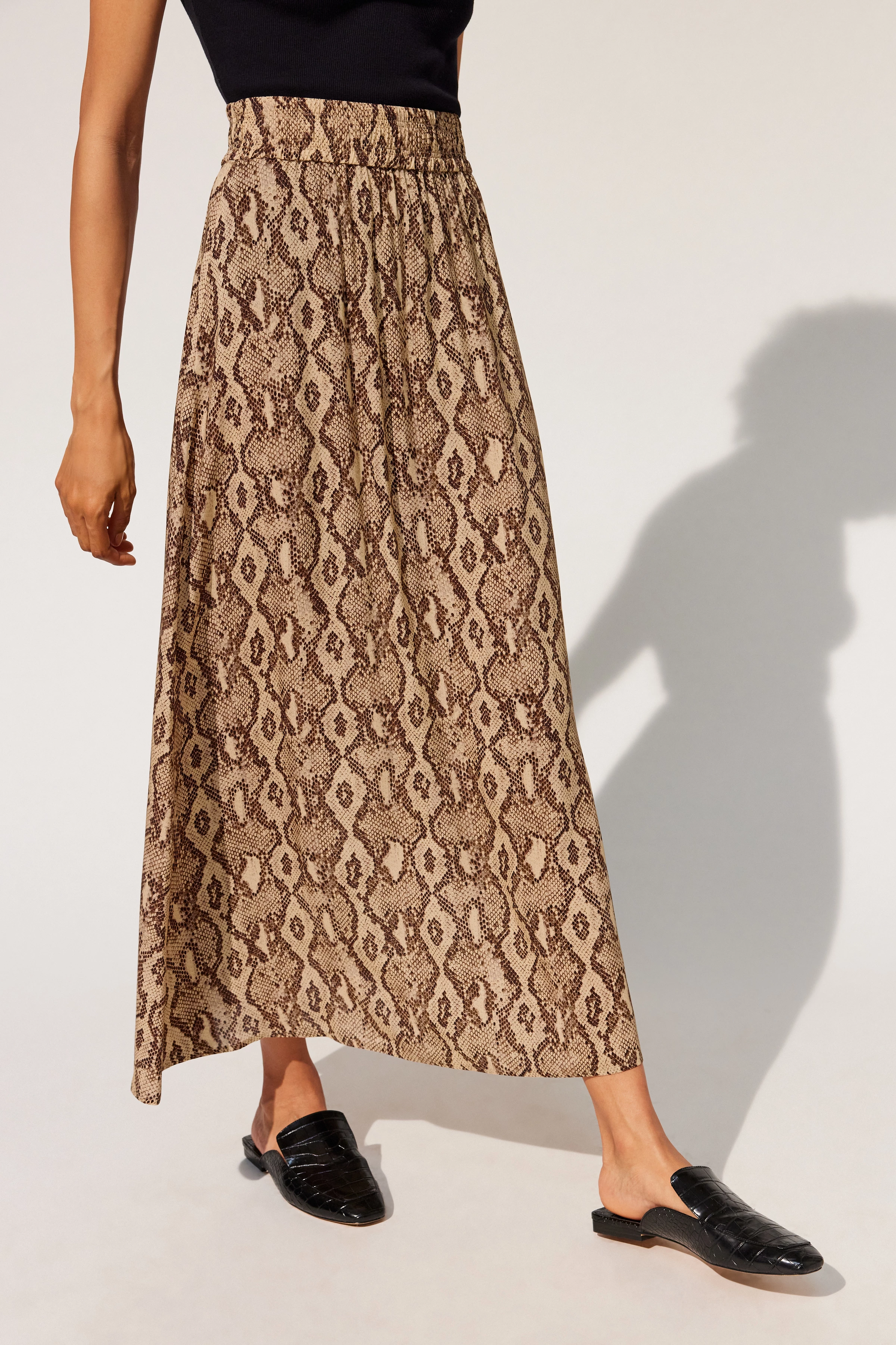 Women tailored skirt GASIRA in beige from DRYKORN