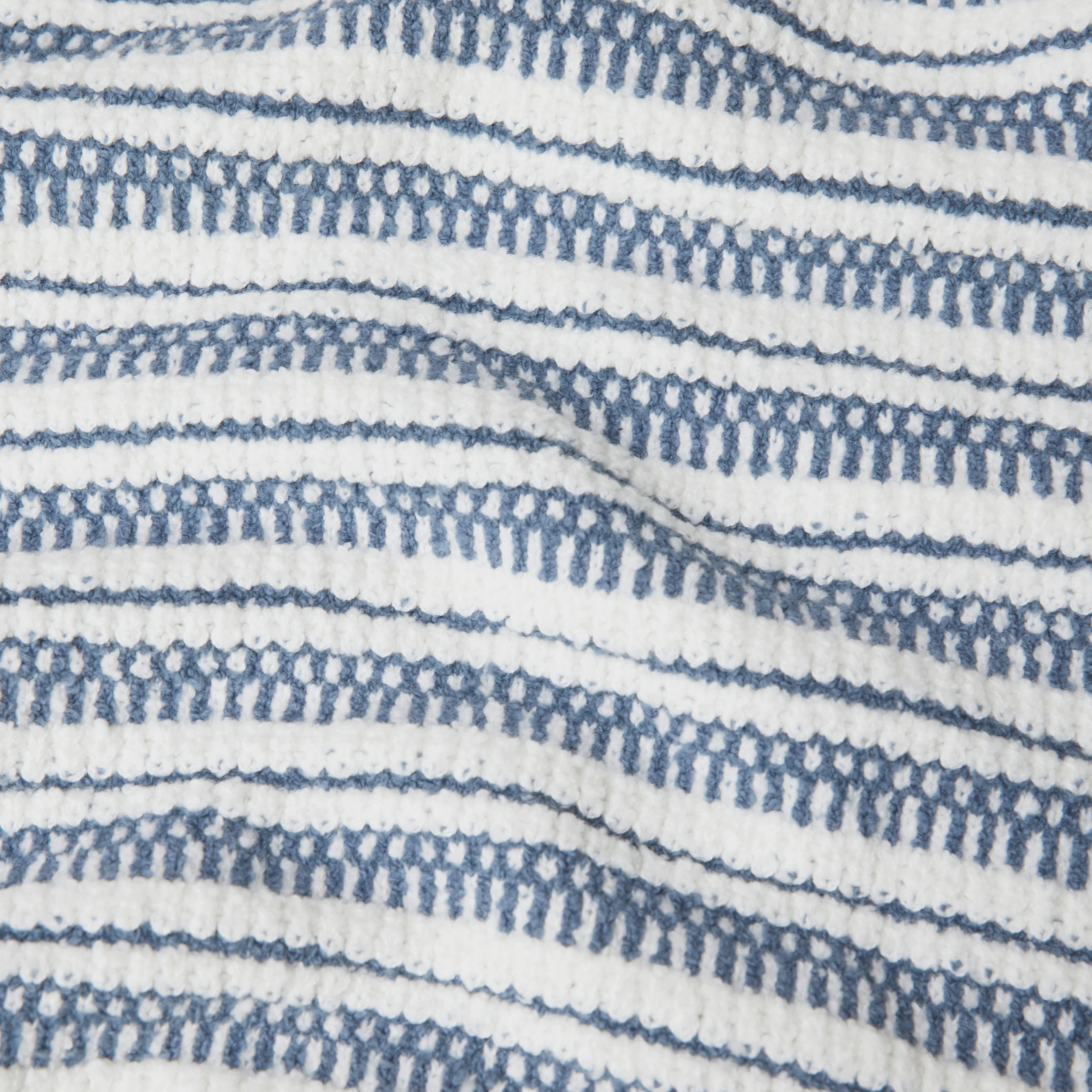 ZAYN - Stand-up collar jumper in bouclé cotton blend - men - blue - Materialbild (B2C)