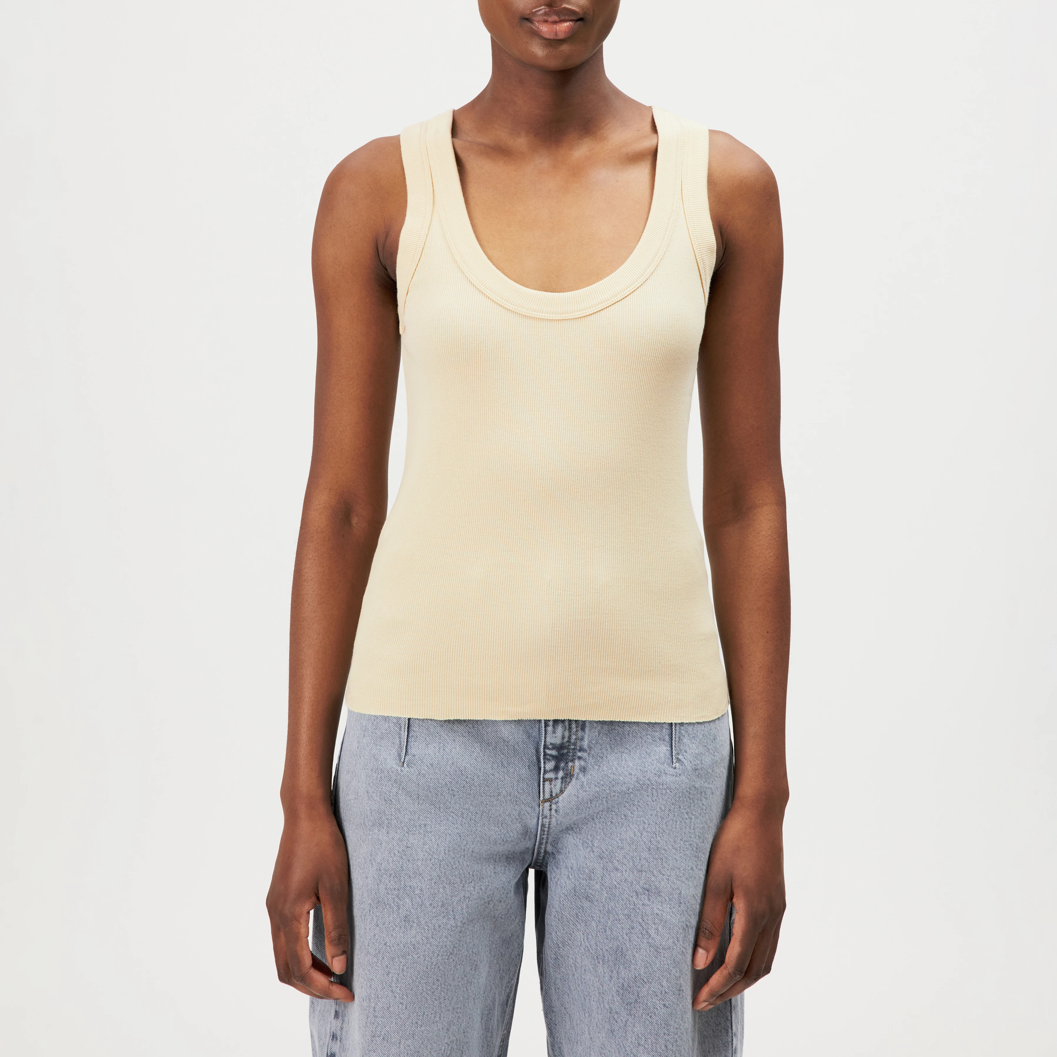 TAVIRA - Ribbed tank top with feminine round neckline - women - yellow - Frontansicht