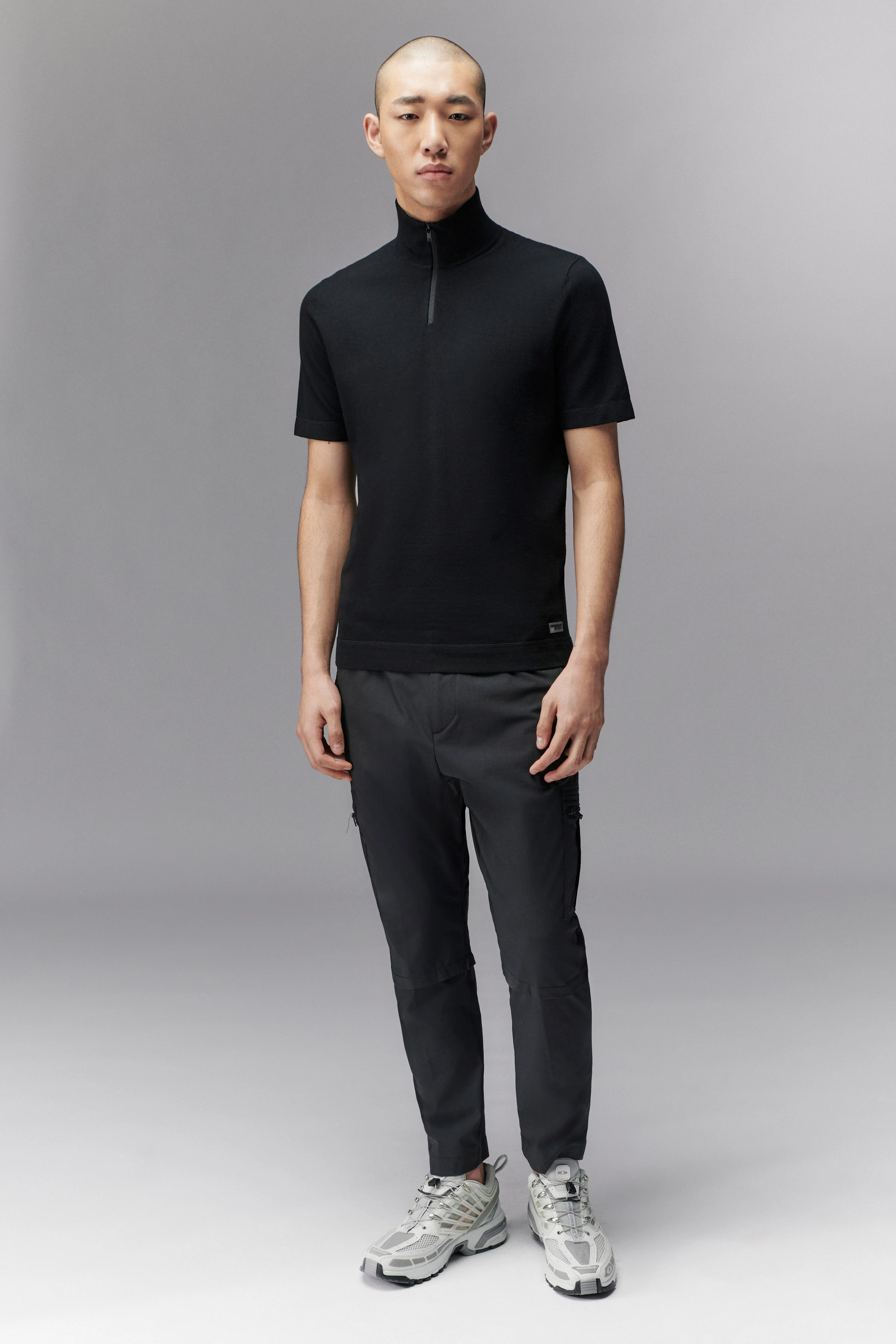 LEANDER - polo zip made of lightweight - men - black - Ganzkörper-Frontansicht