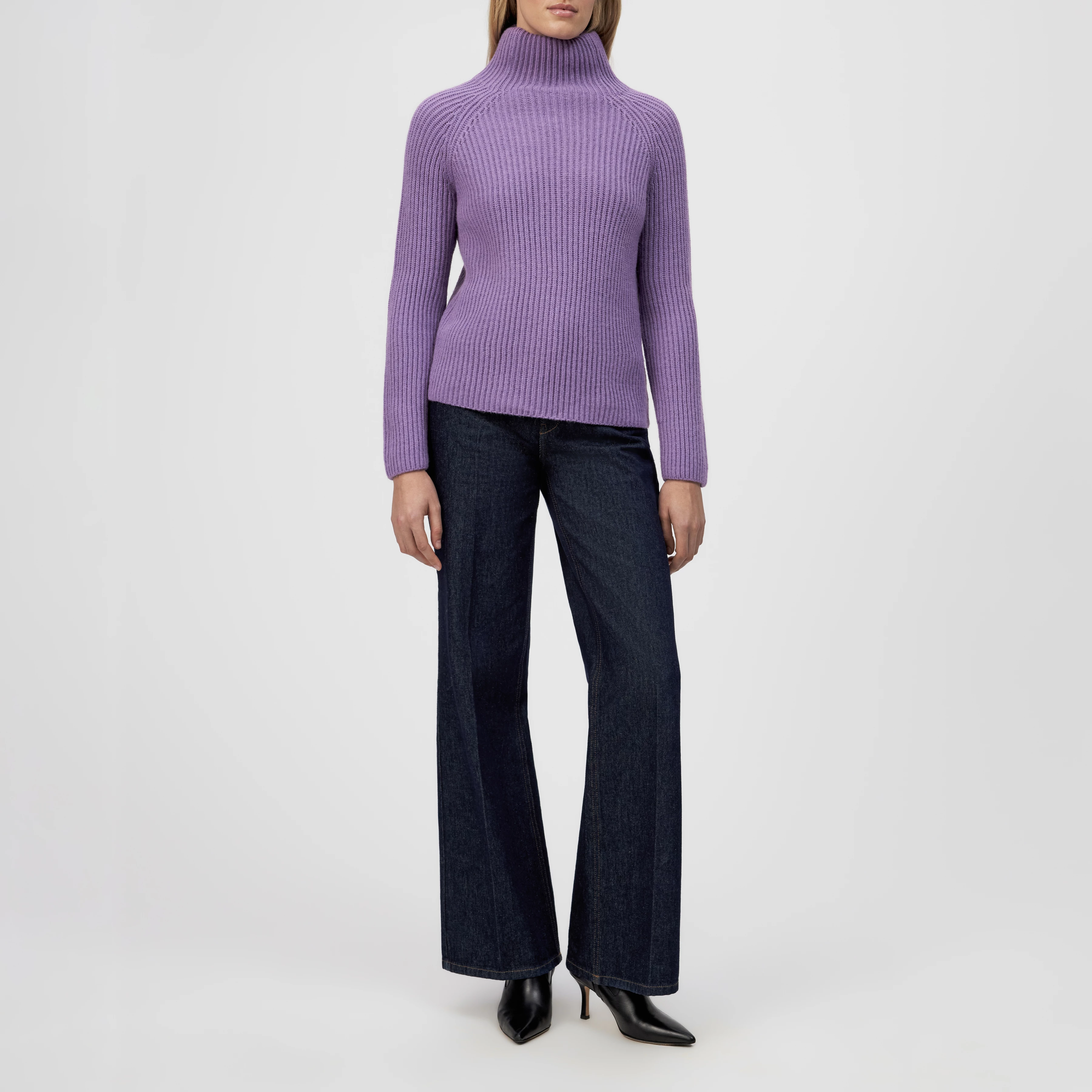ARWEN - Turtleneck jumper in wool and alpaca blend - women - purple - Ganzkörper-Frontansicht