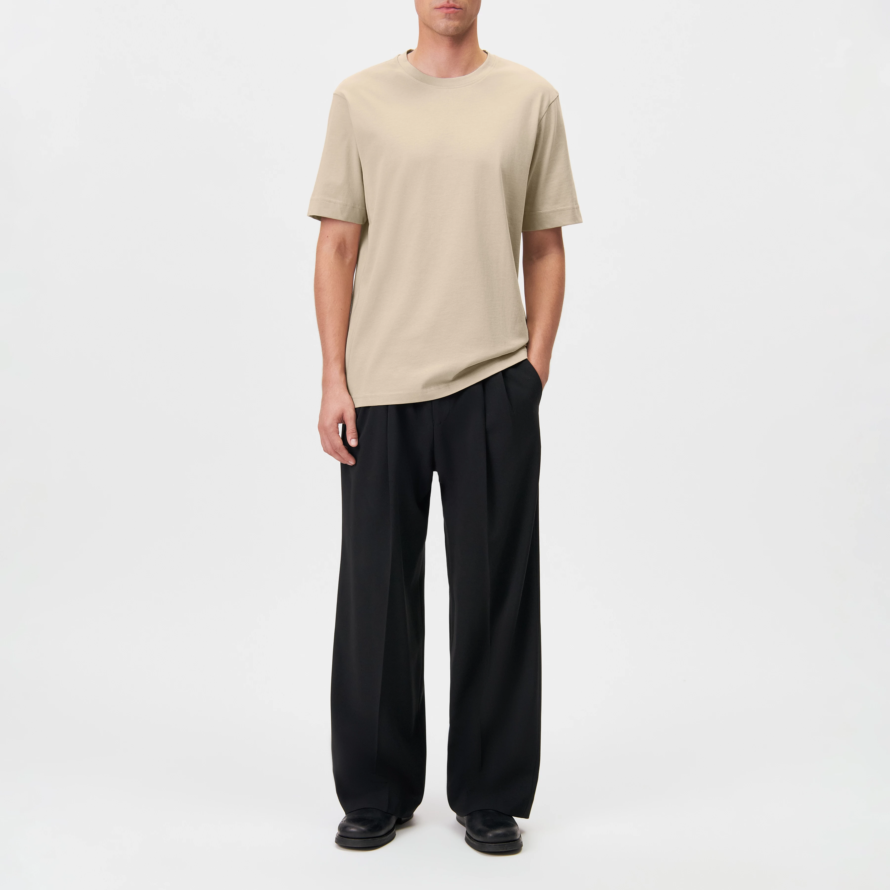 RAPHAEL - T-shirt in pure cotton - men - beige - Ganzkörper-Frontansicht