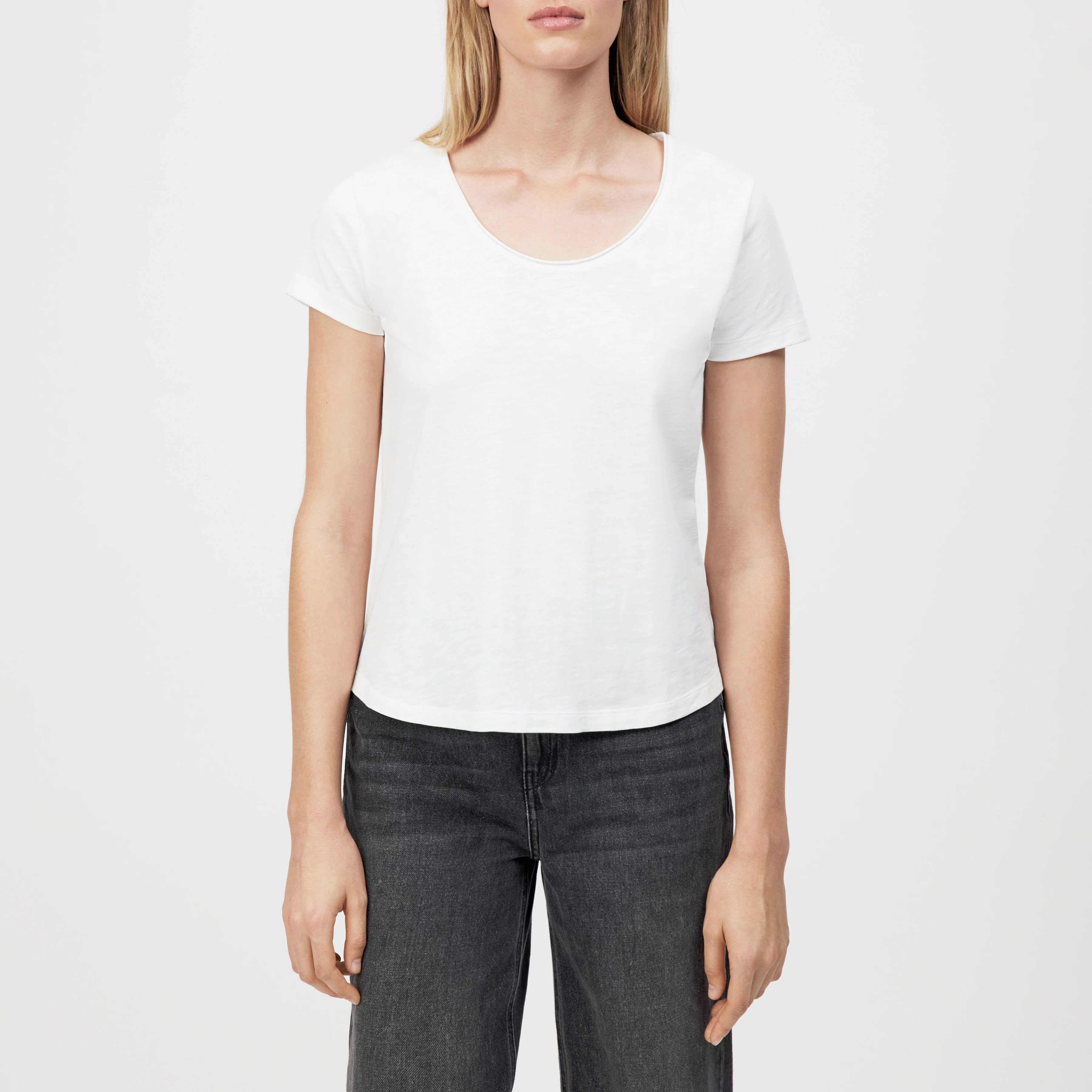 NAVIVI - Pure cotton T-shirt - women - white - Frontansicht