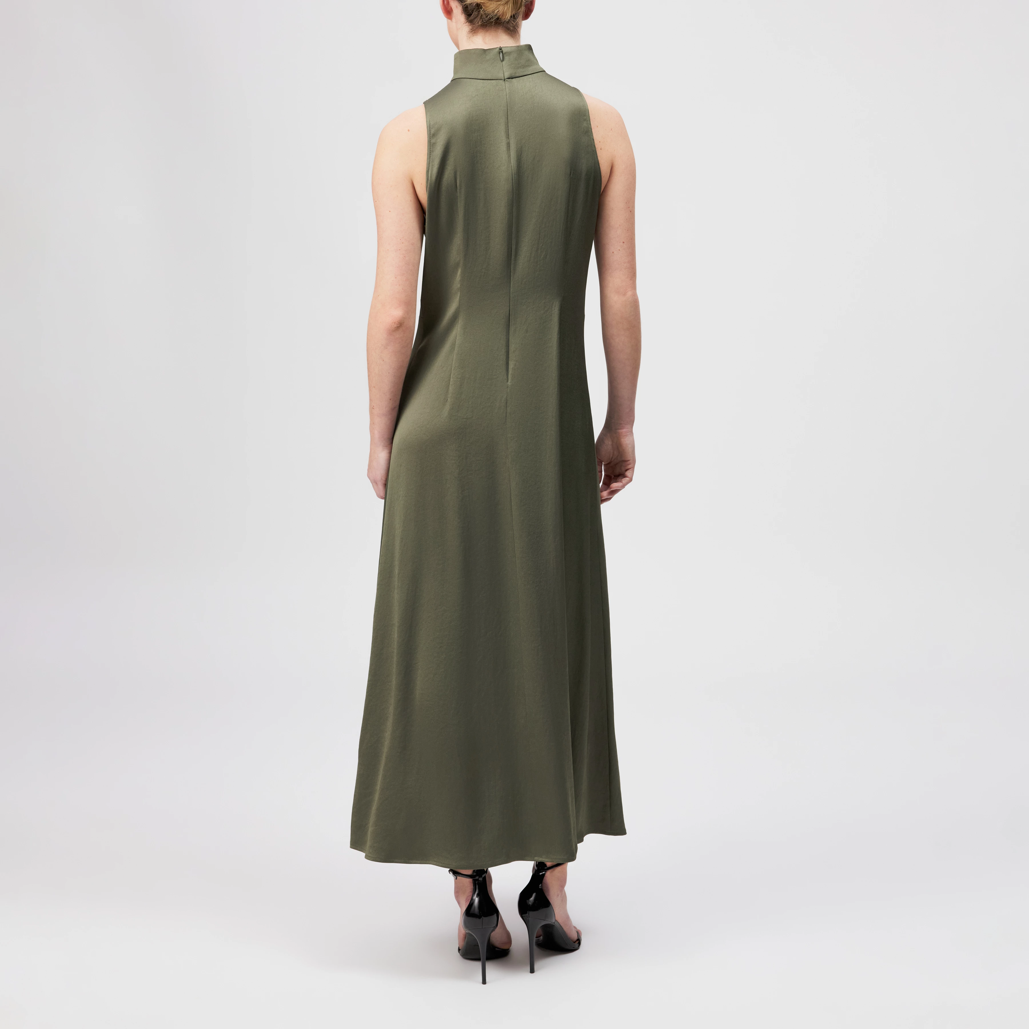 AMABEL - Satin maxi dress with stand-up collar - women - green - Rückansicht