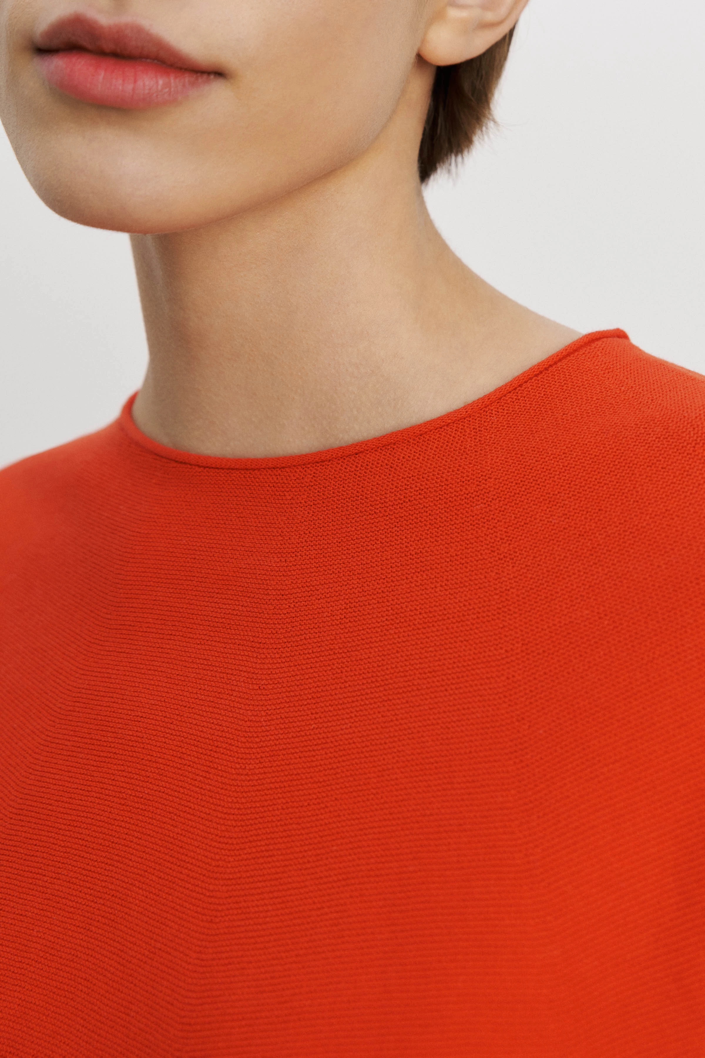 MAILA - Egg-shaped Rundhalspullover - Damen - orange - Seitenansicht