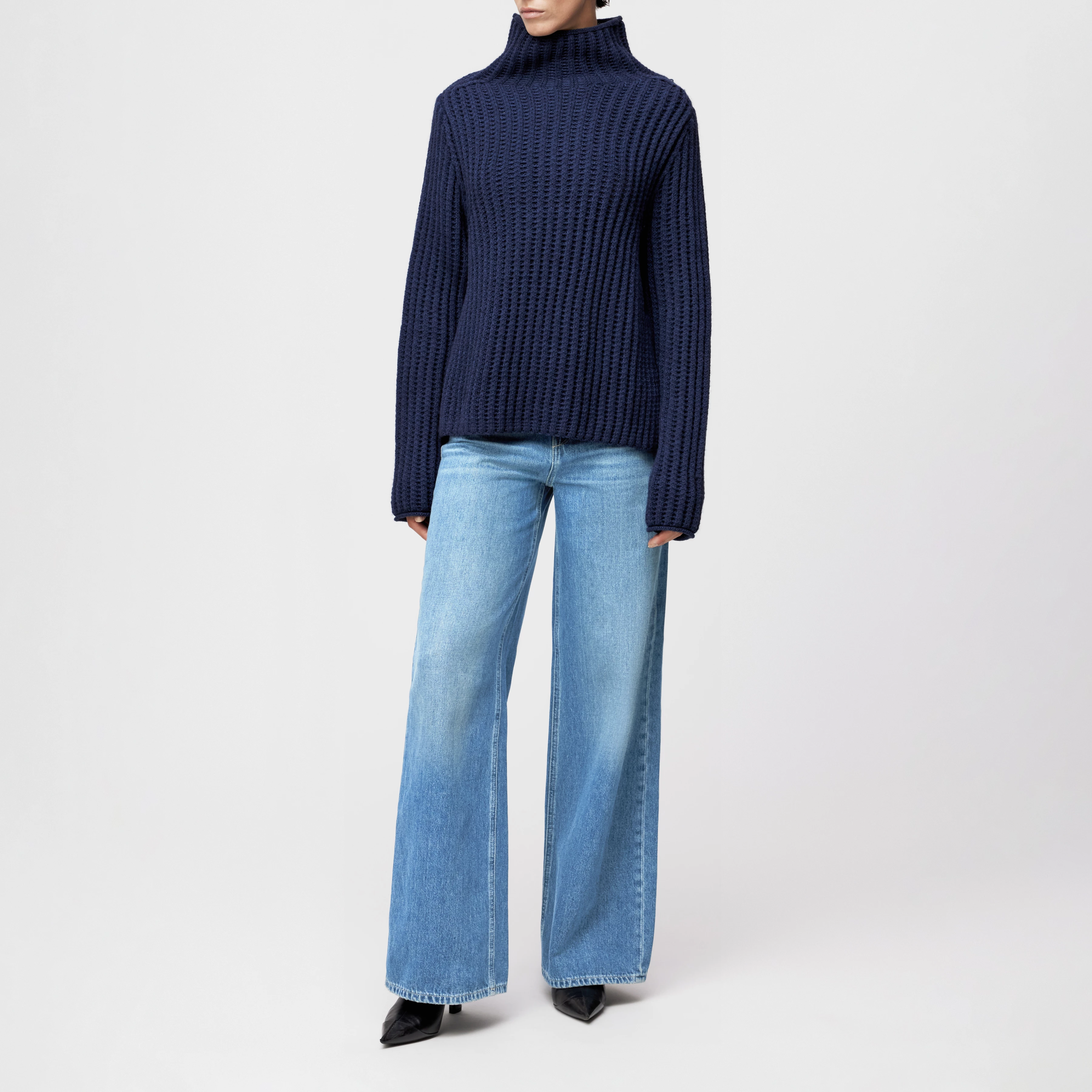 VARISA - Turtleneck jumper in wool and alpaca blend - women - blue - Ganzkörper-Frontansicht