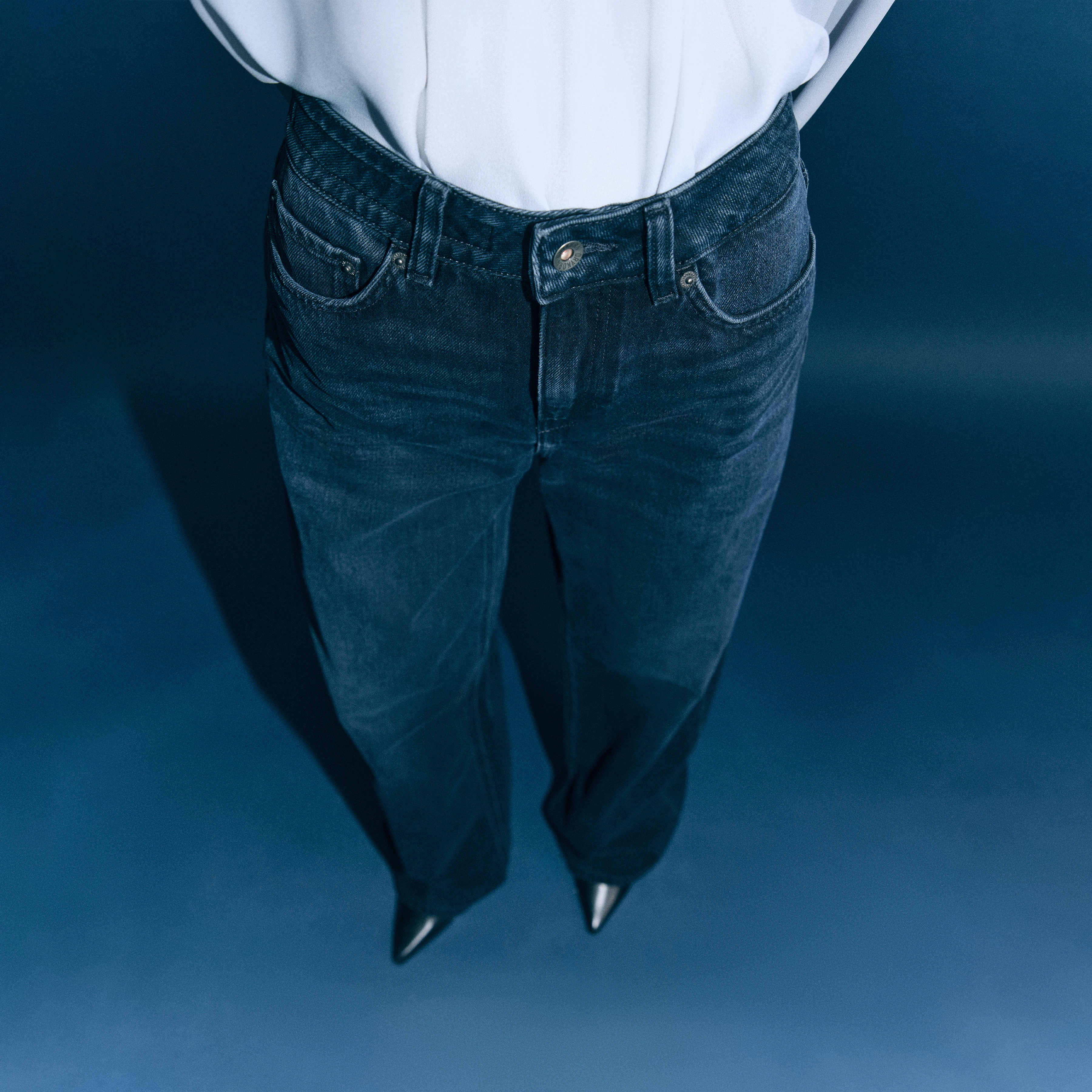 MEDLEY - Mid-Waist Jeans in Dark-Blue Denim - Damen - blau