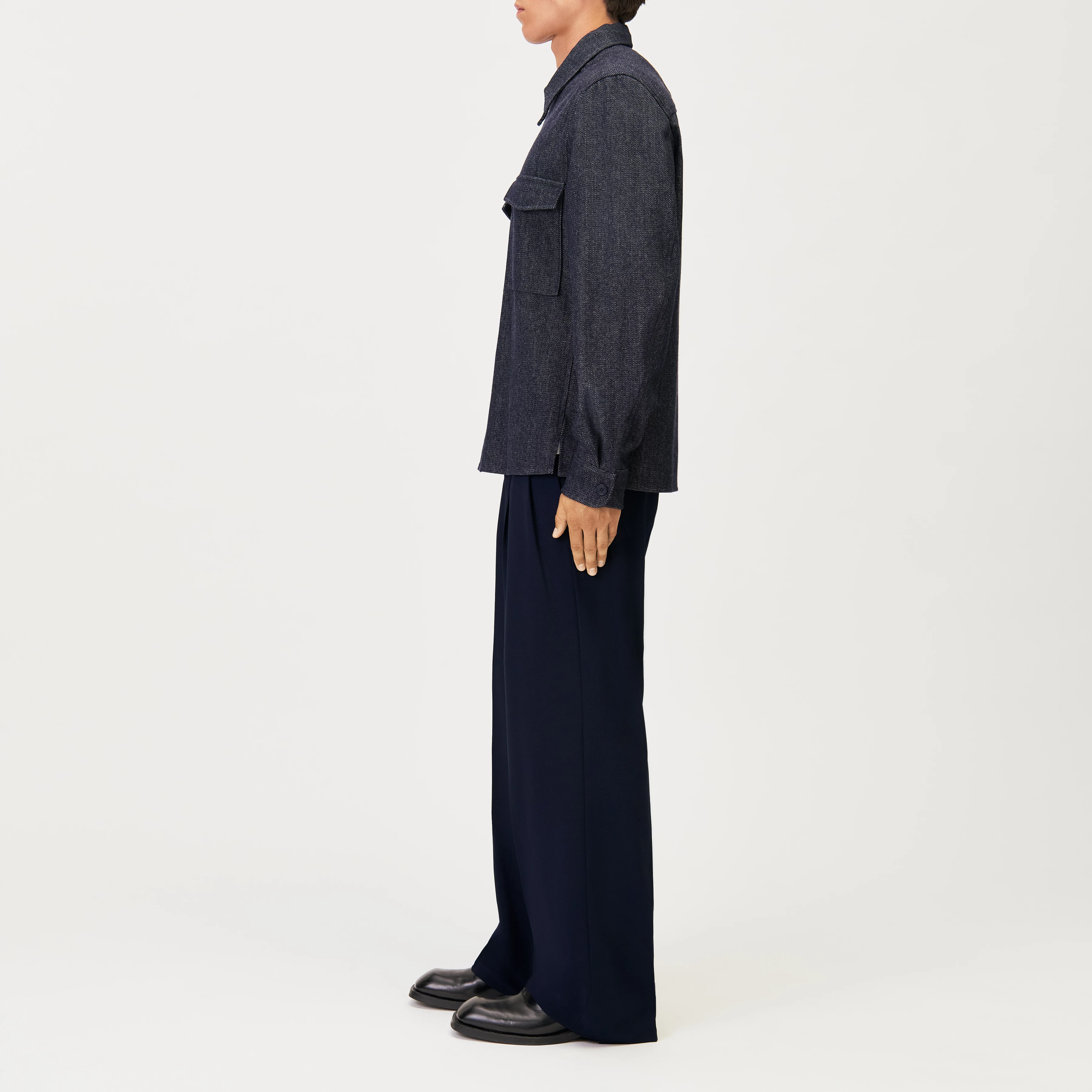 GUNRAY_Z - Relaxed Fit Overshirt in Wool-Cotton Blend - men - blue - Seitenansicht