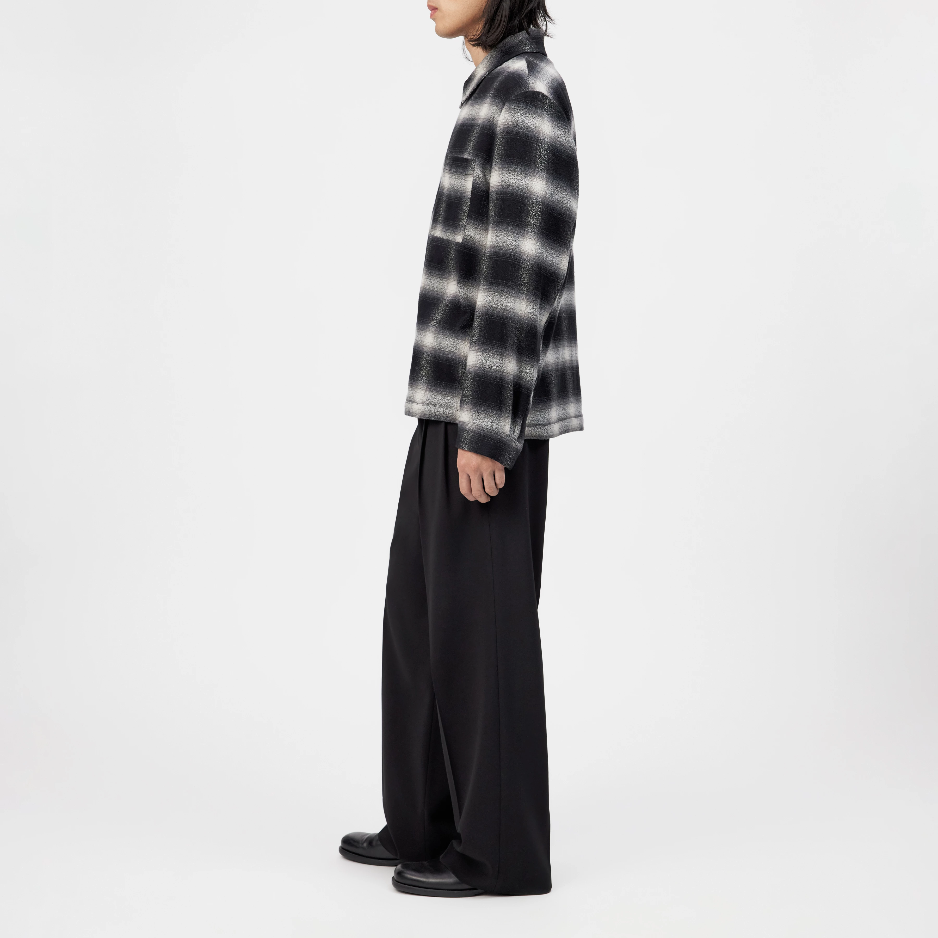 NIKANO - Shirt jacket in pure cotton - men - black - Seitenansicht