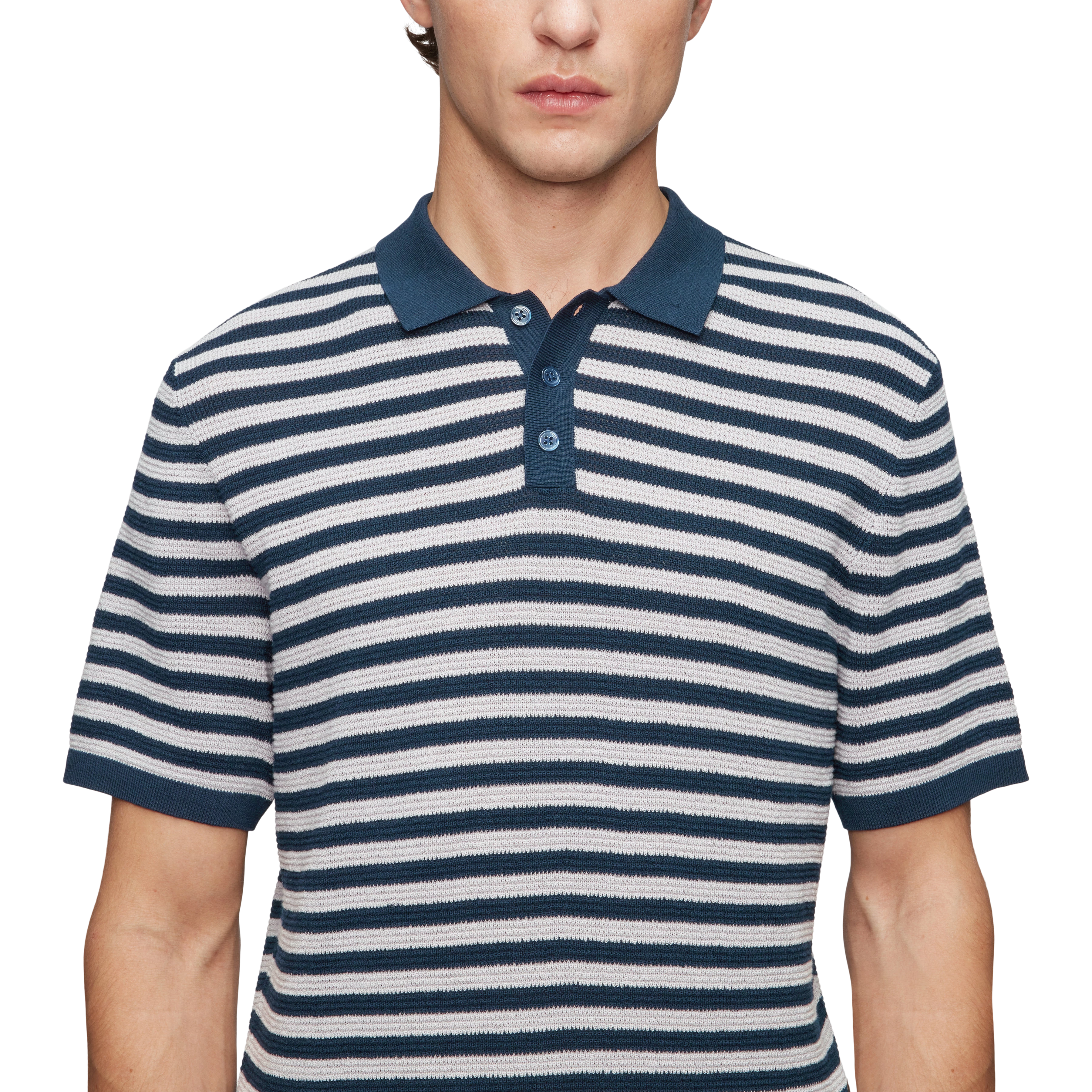 TRITON - Mercerised cotton polo shirt - men - blue - Detailansicht am Model
