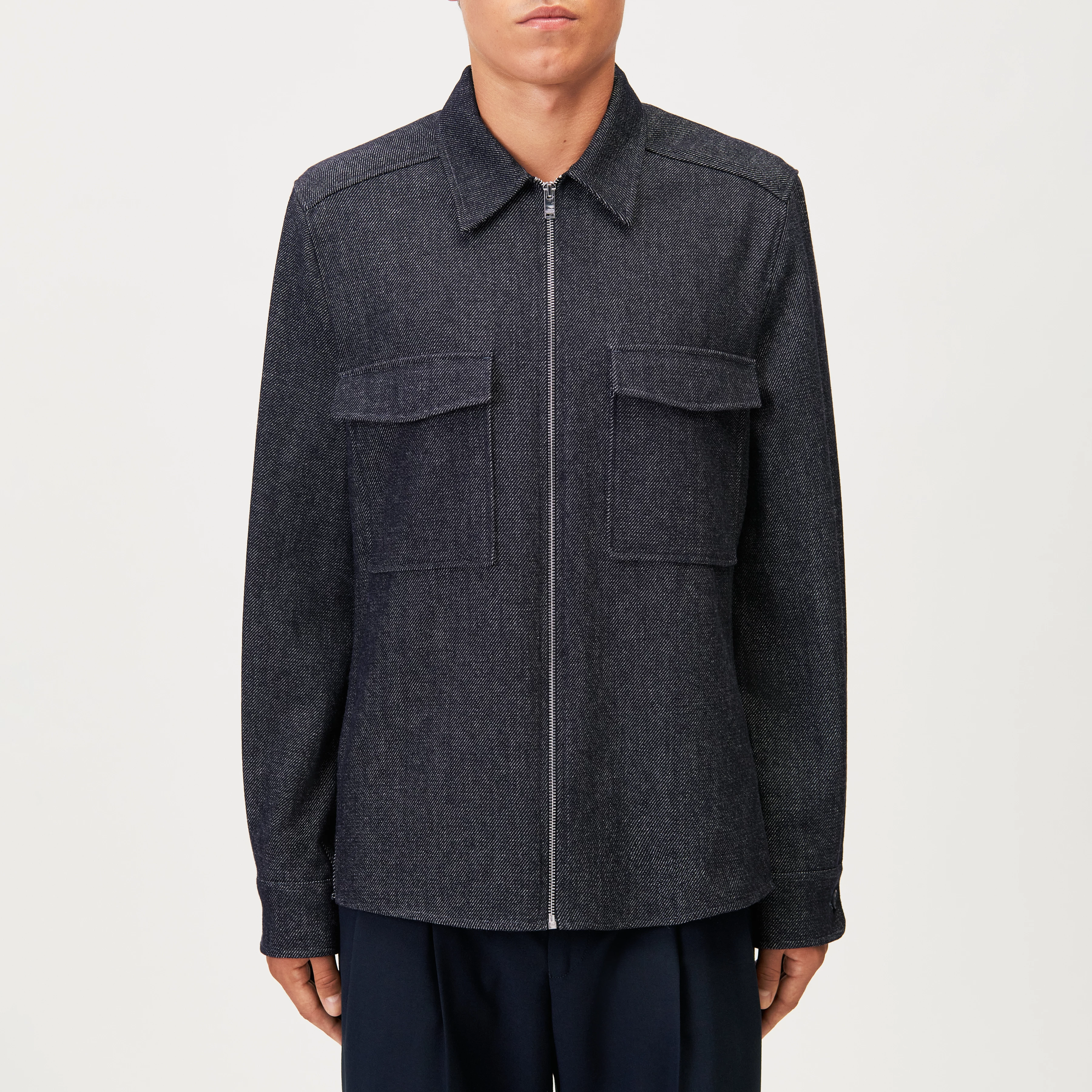 GUNRAY_Z - Relaxed Fit Overshirt in Wool-Cotton Blend - men - blue - Frontansicht