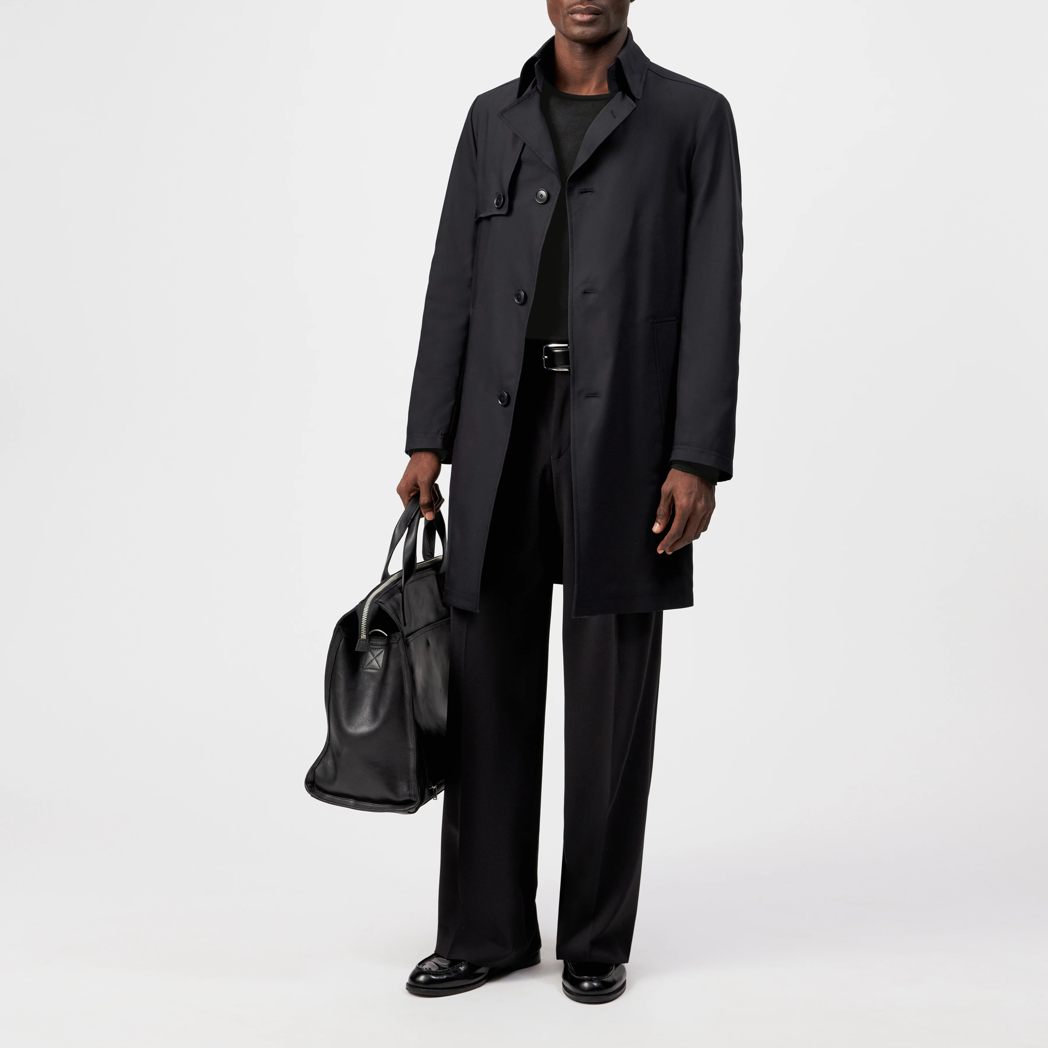 SKOPJE_C - Trench coat in techno stretch satin - men - black - Ganzkörper-Frontansicht