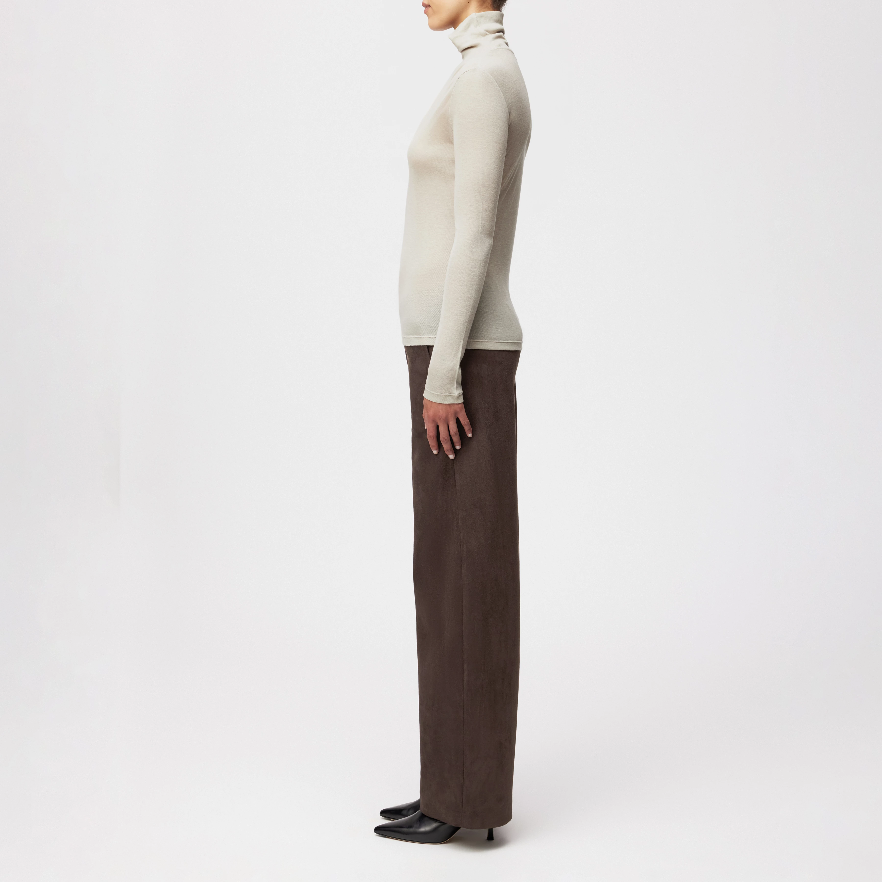 ZERAFNE - Slim-fit long-sleeved top in lyocell-wool blend - women - beige - Seitenansicht