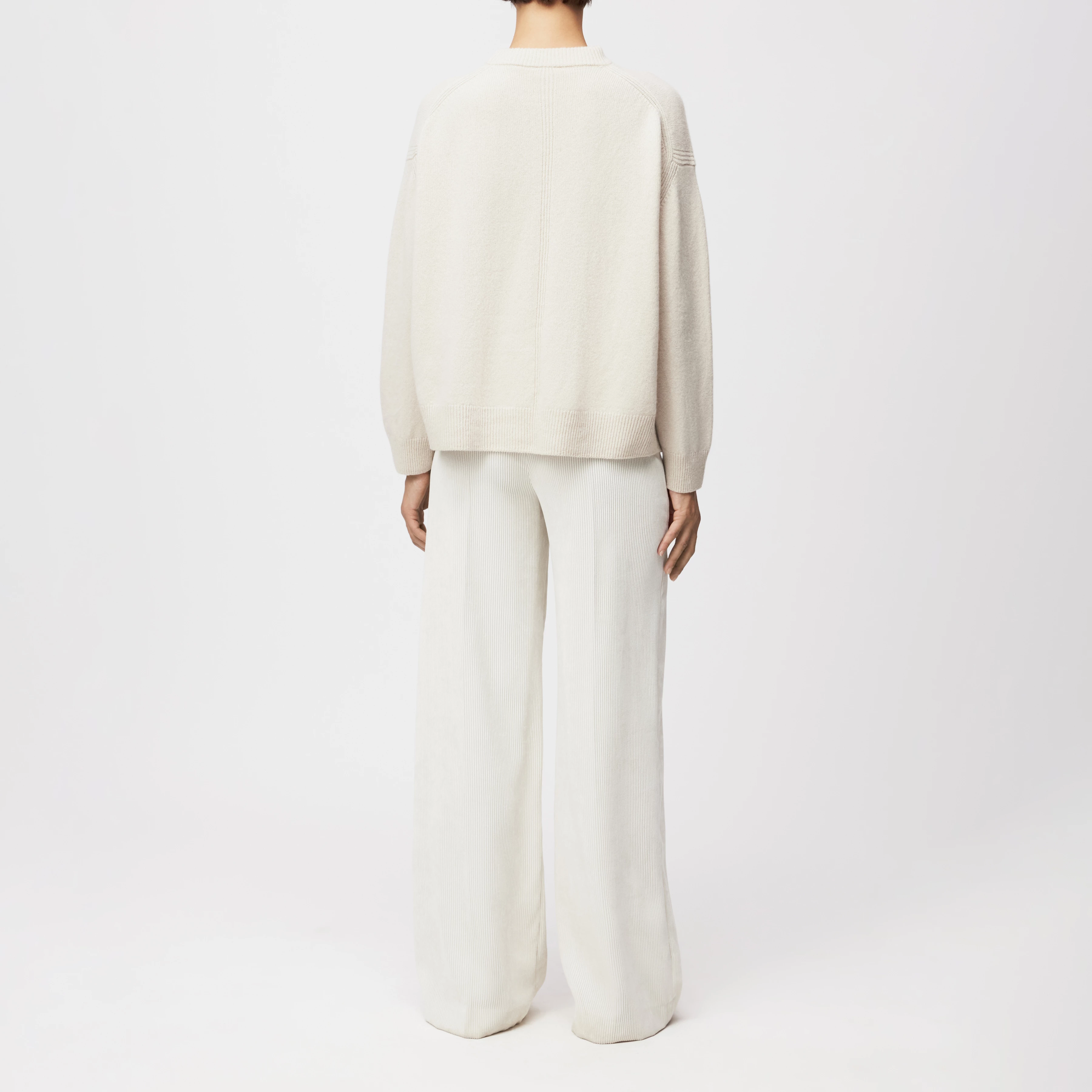 LIZIELA - Rundhalspullover in Schurwolle - Damen - beige - Rückansicht