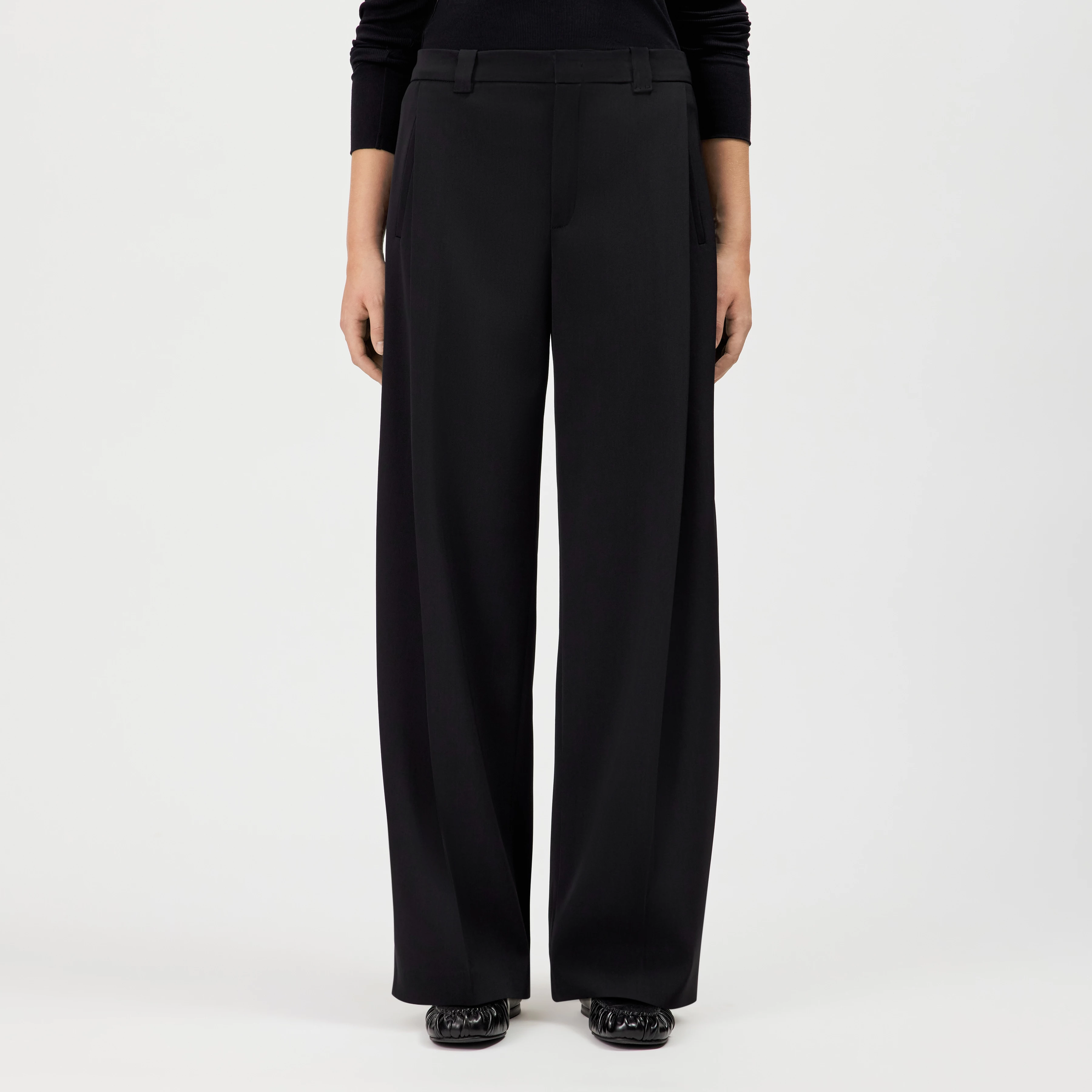 UNPACK - Trousers in techno twill - women - black - Frontansicht