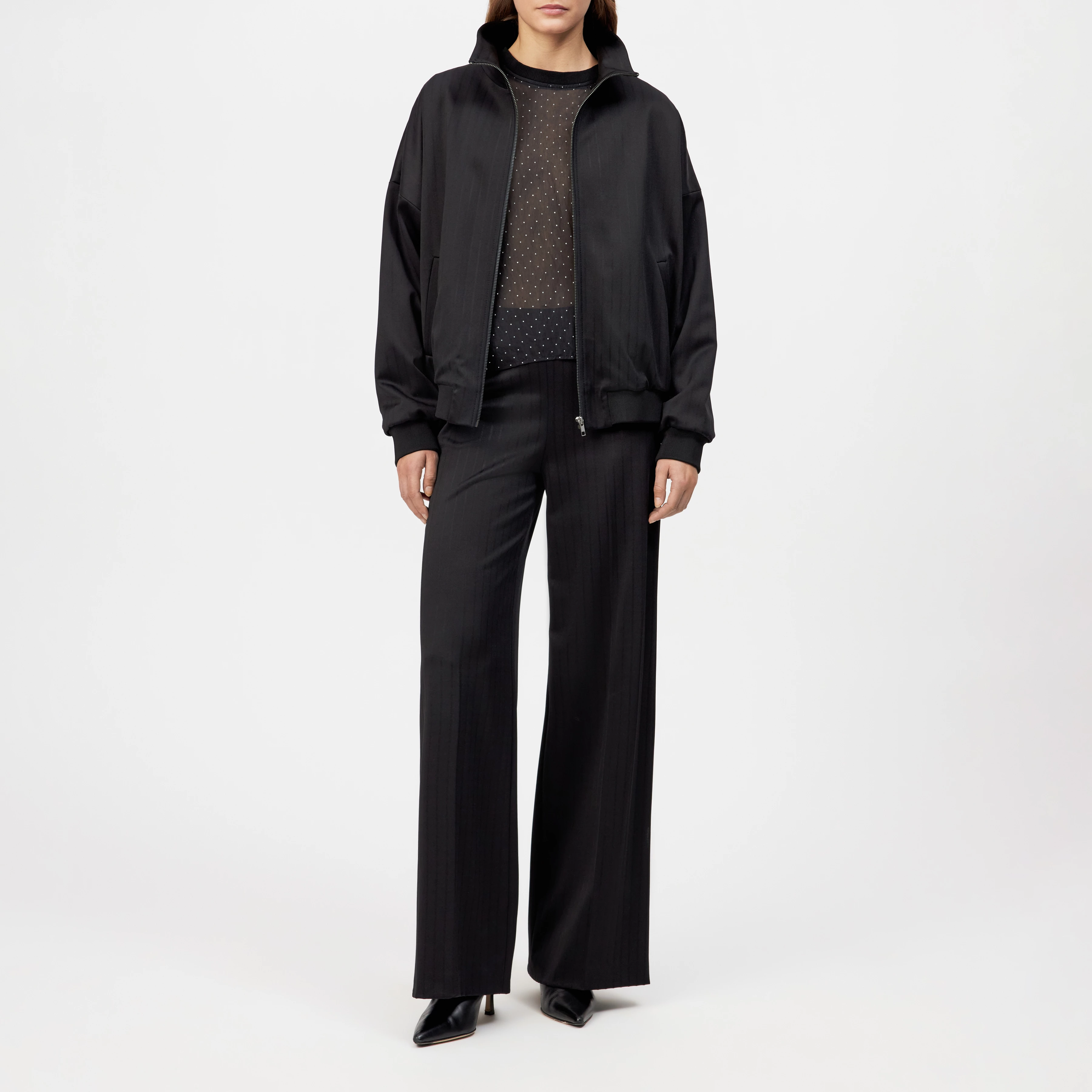 BEFORE - Marlenehose in Viskose-Mix - Damen - schwarz - Ganzkörper-Frontansicht