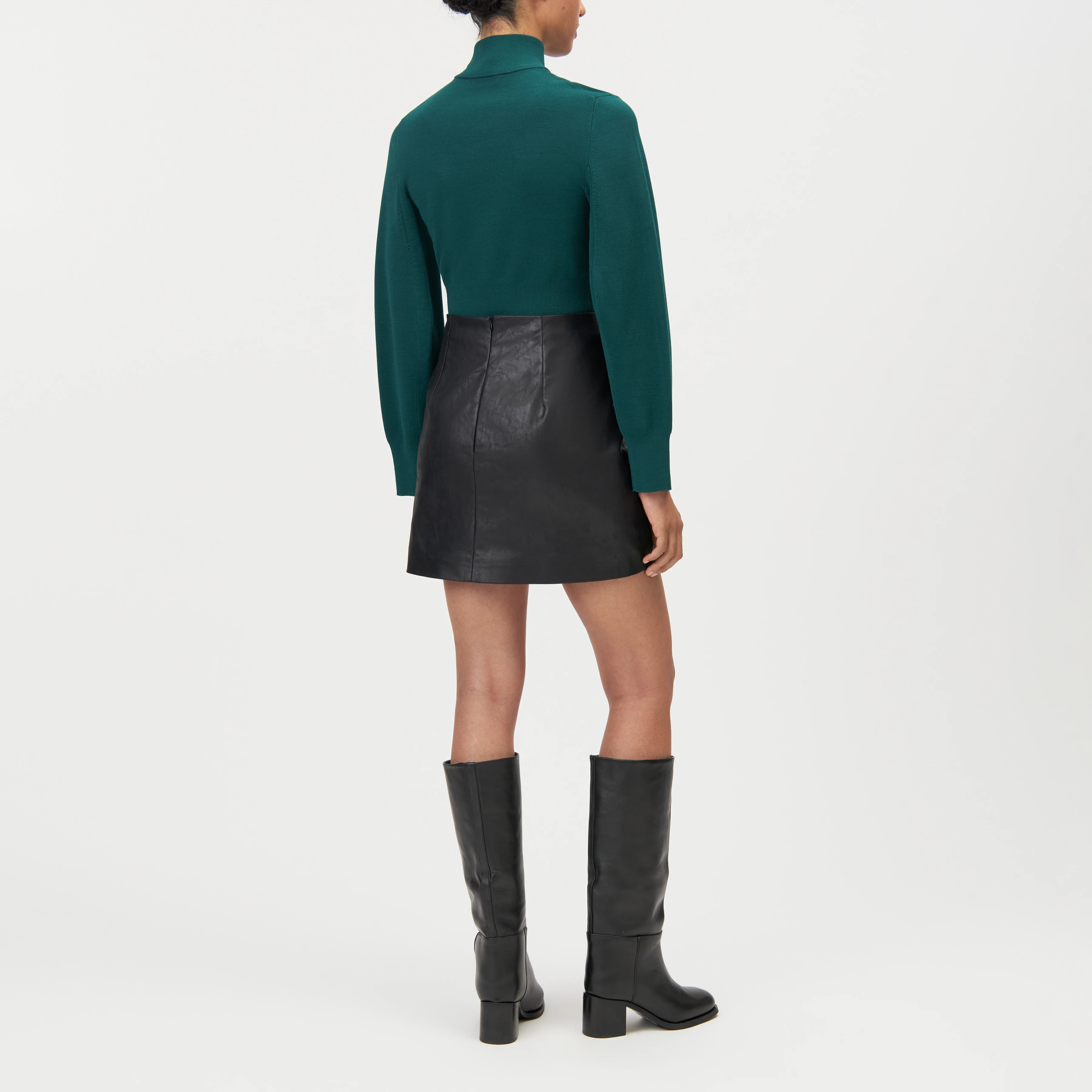 GENTILIE - Mini skirt in leather look - women - black - Rückansicht