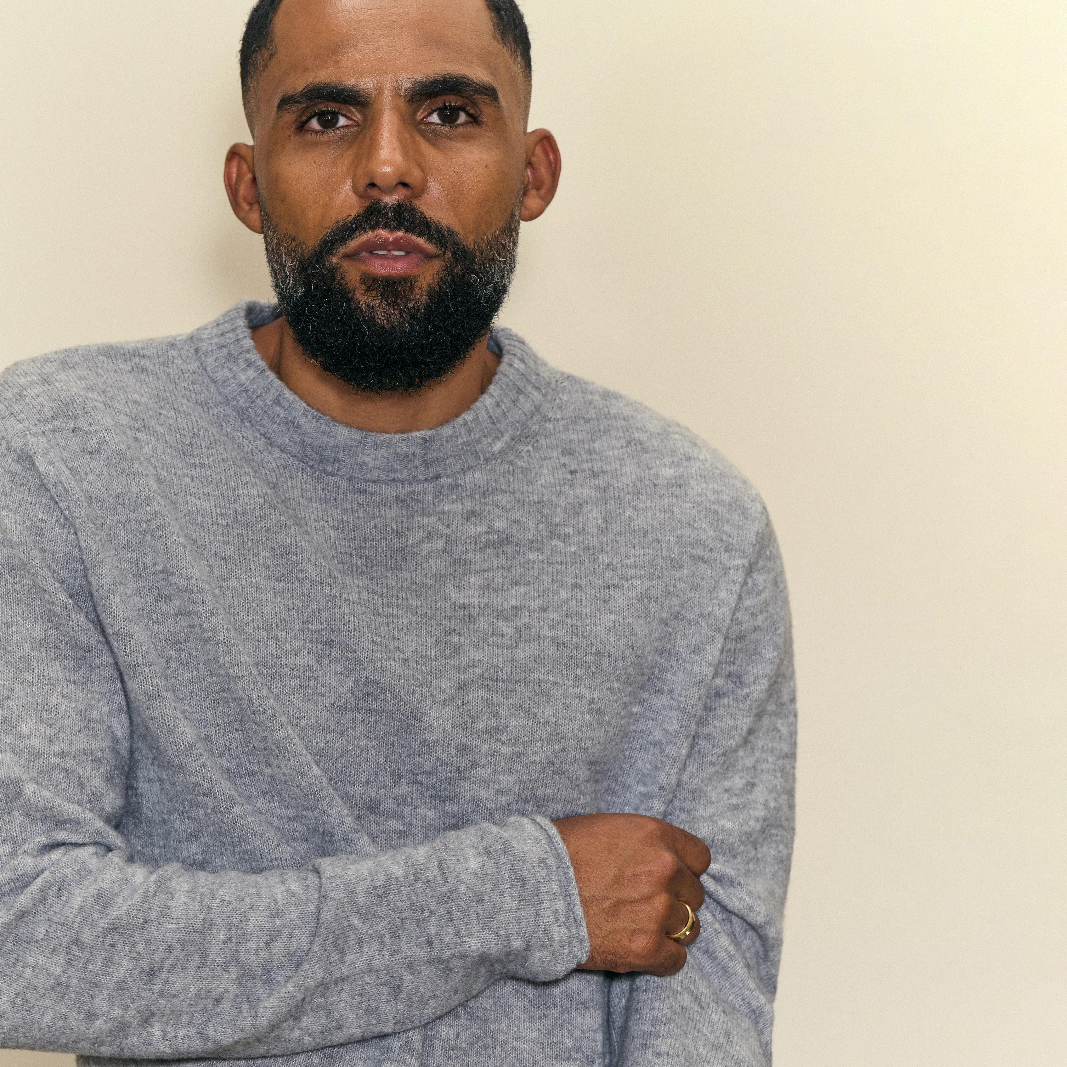 LEANDO - Round-neck jumper in wool blend - men - grey