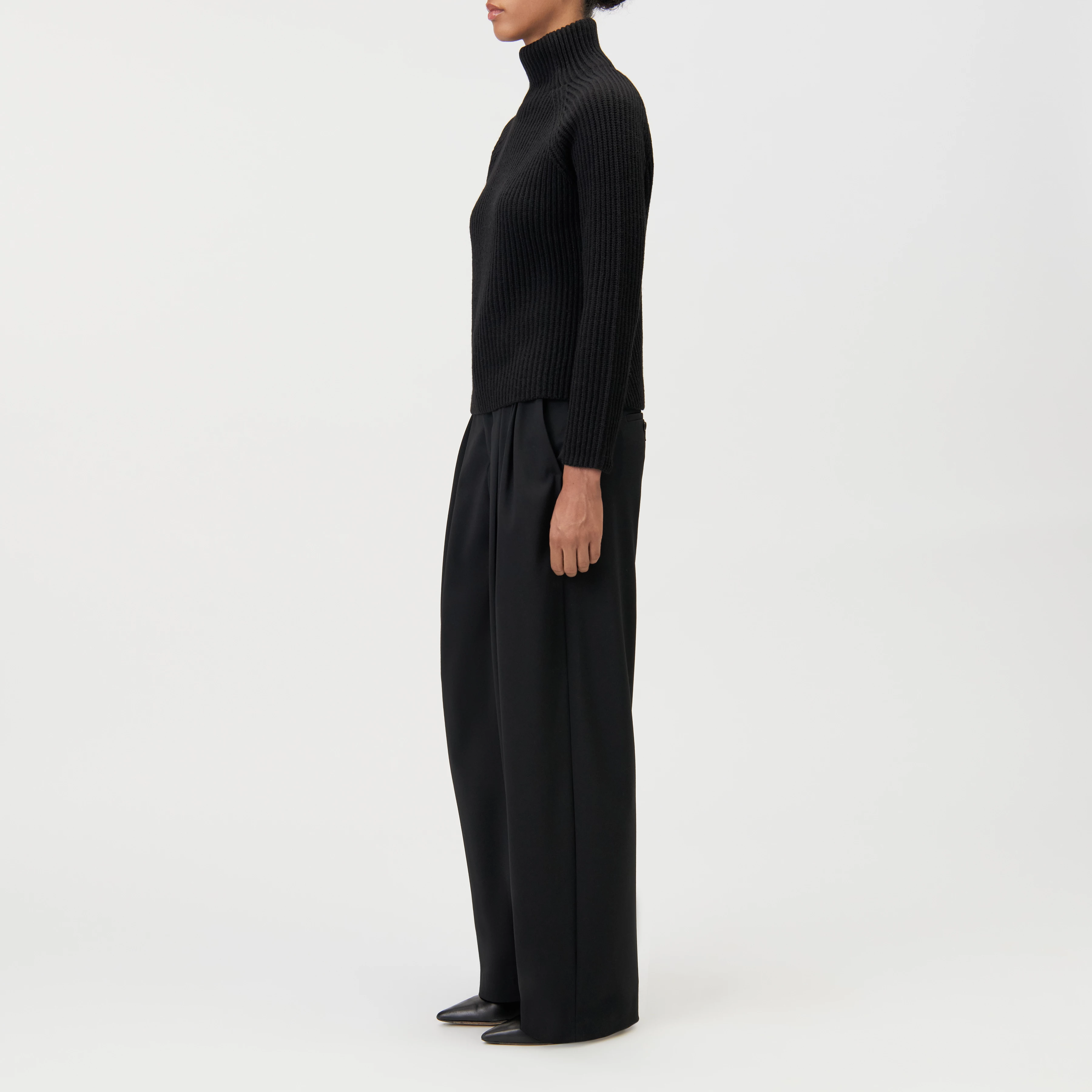 ARWEN - Rollkragenpullover in Woll-Alpakamix - Damen - schwarz - Seitenansicht