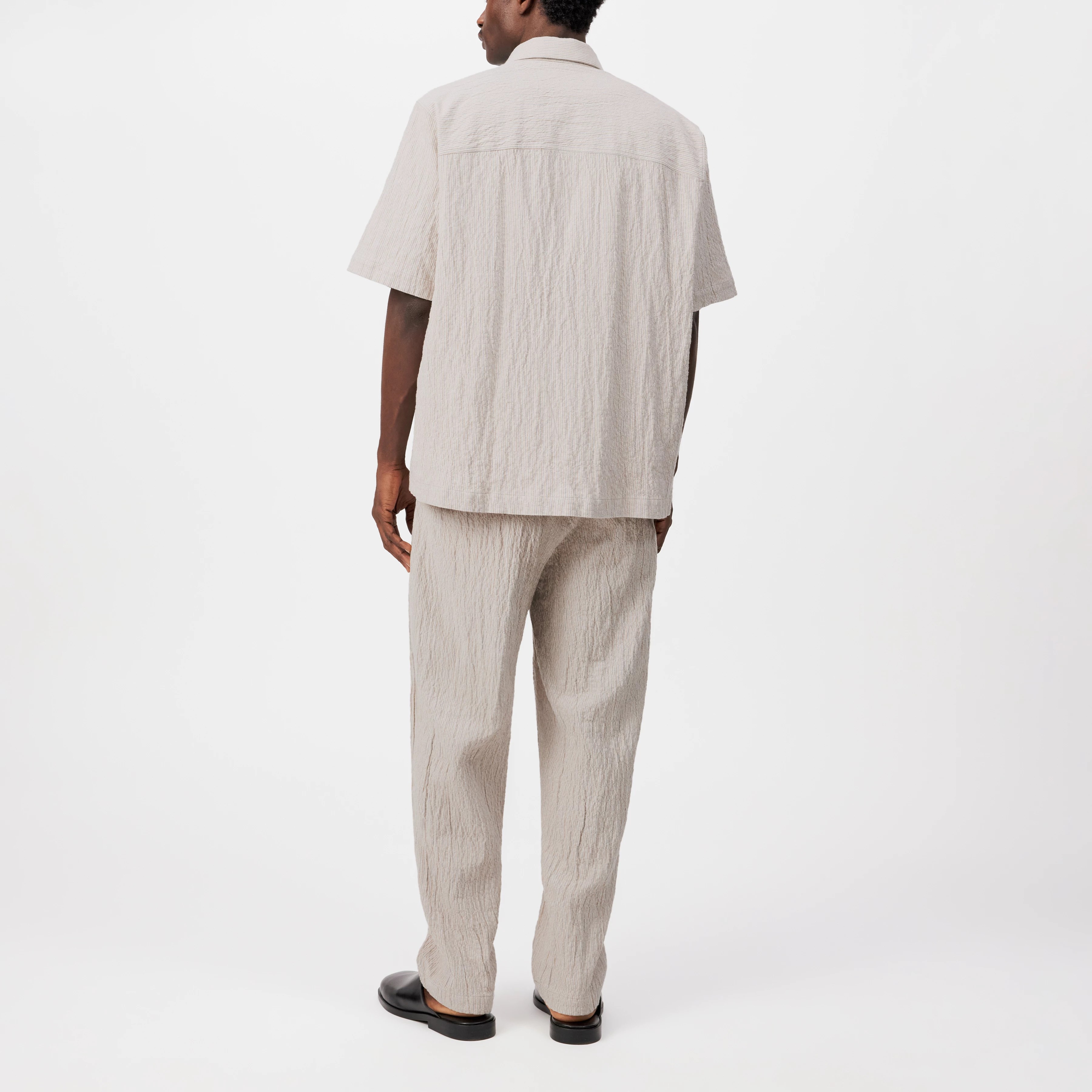 MERYN - Short-sleeve shirt in crinkle look - men - beige - Rückansicht