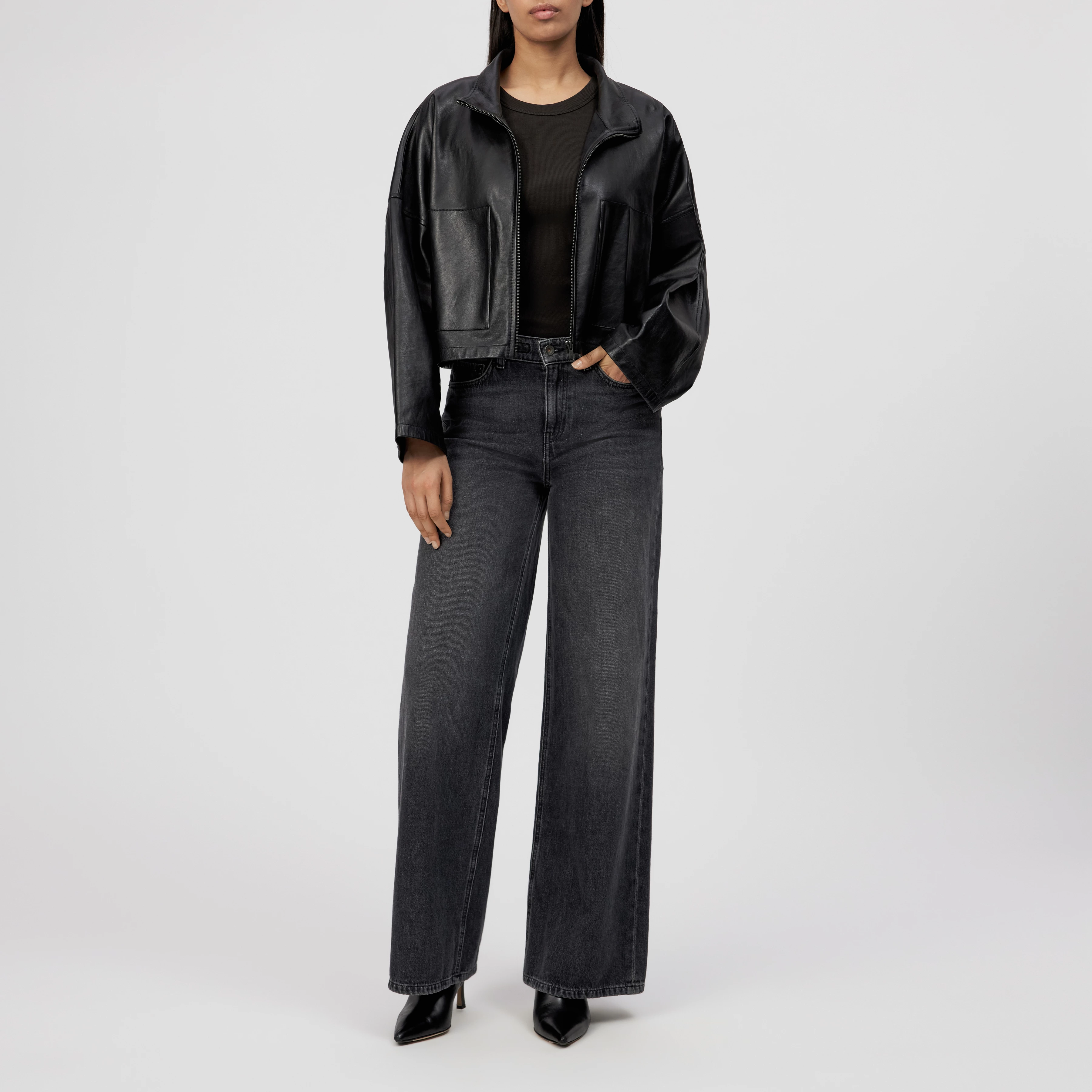 ELSTOW_1 - Oversized Jacke in Nappaleder - Damen - schwarz - Ganzkörper-Frontansicht